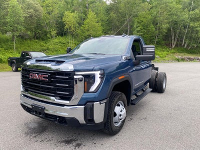 2026 GMC Sierra 3500 HD Chassis Cab Pro