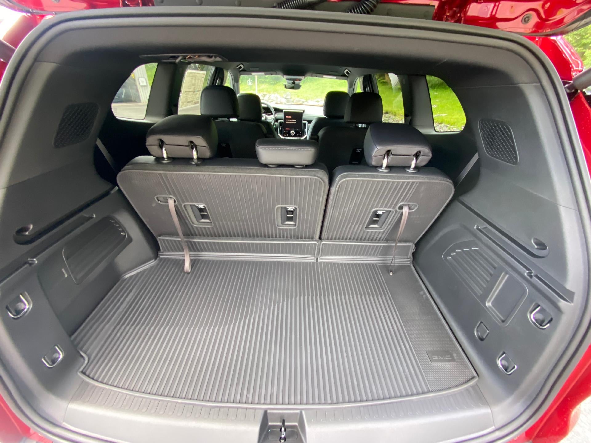 2026 GMC Acadia Elevation - Photo 13