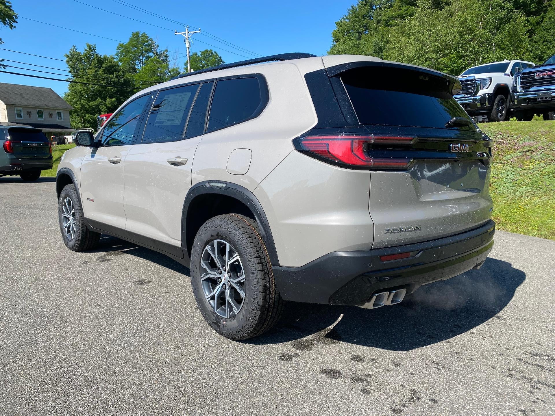 2026 GMC Acadia AT4