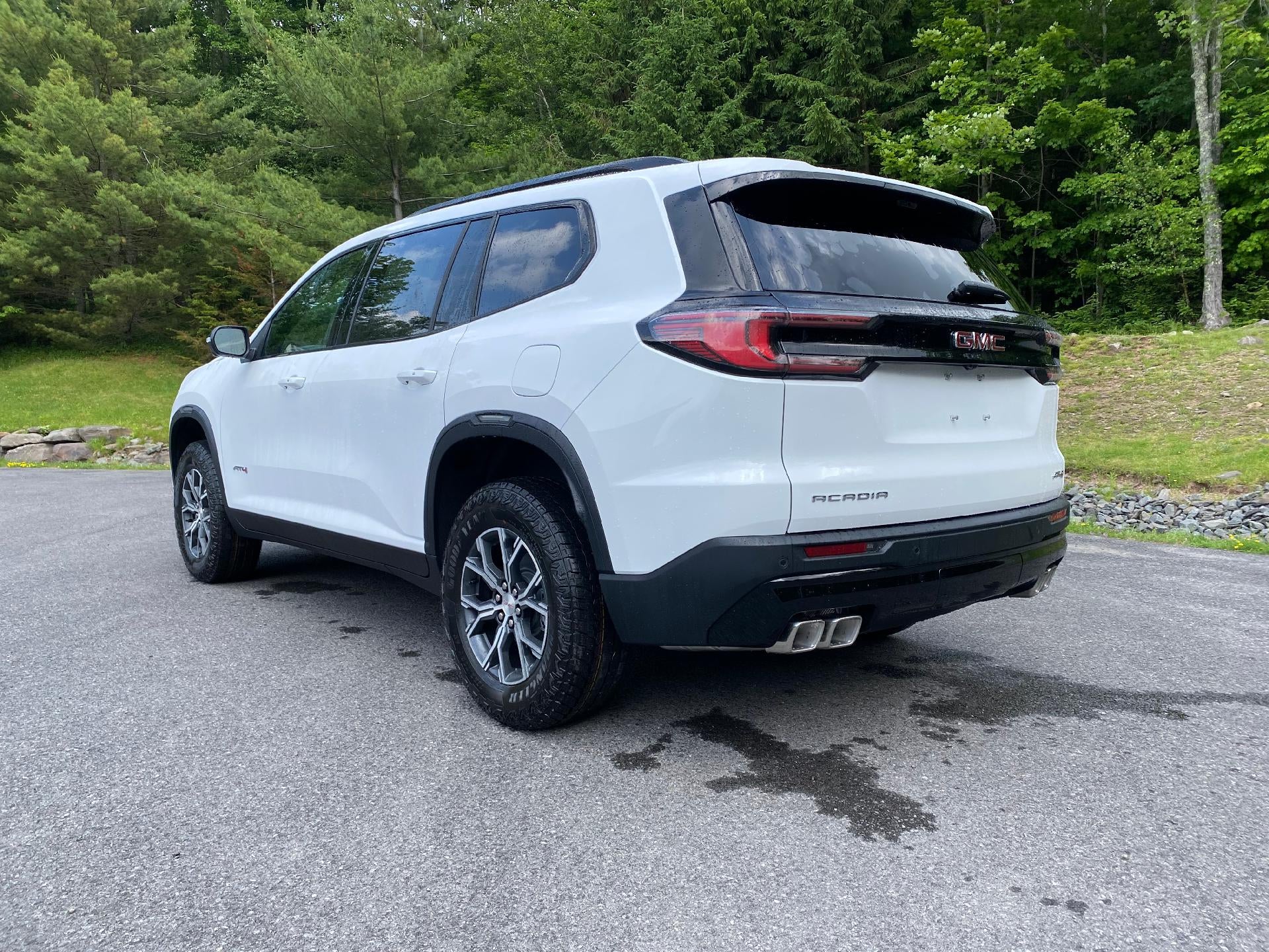2026 GMC Acadia AT4