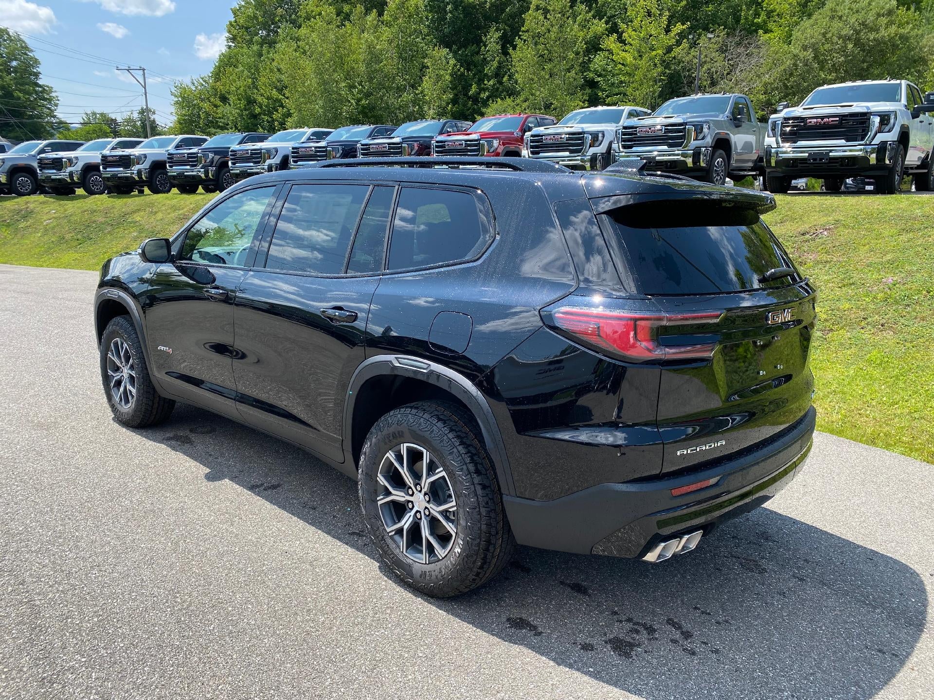 2026 GMC Acadia AT4