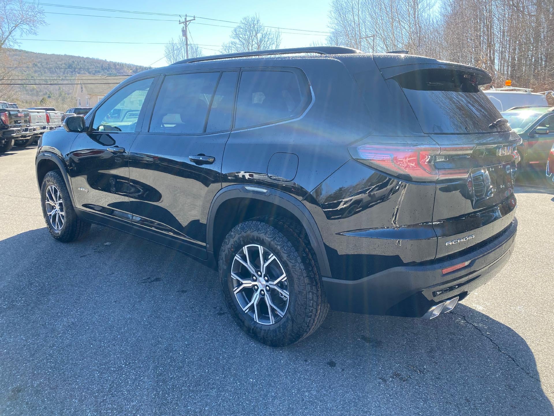 2026 GMC Acadia AT4