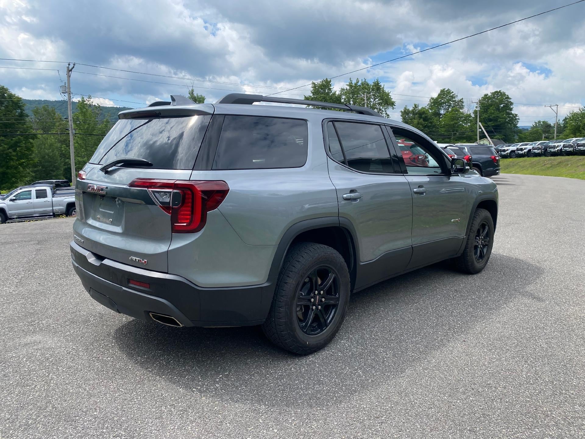 2023 GMC Acadia AT4