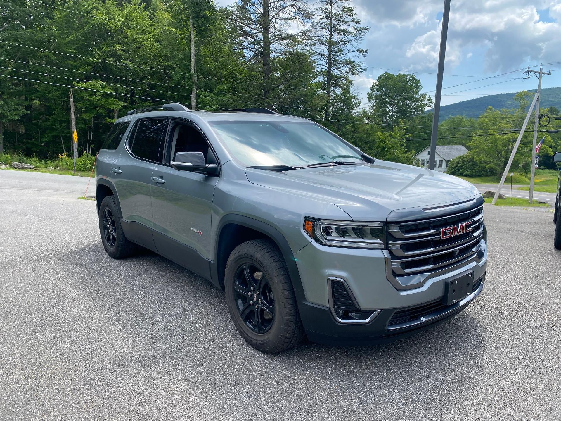 2023 GMC Acadia AT4
