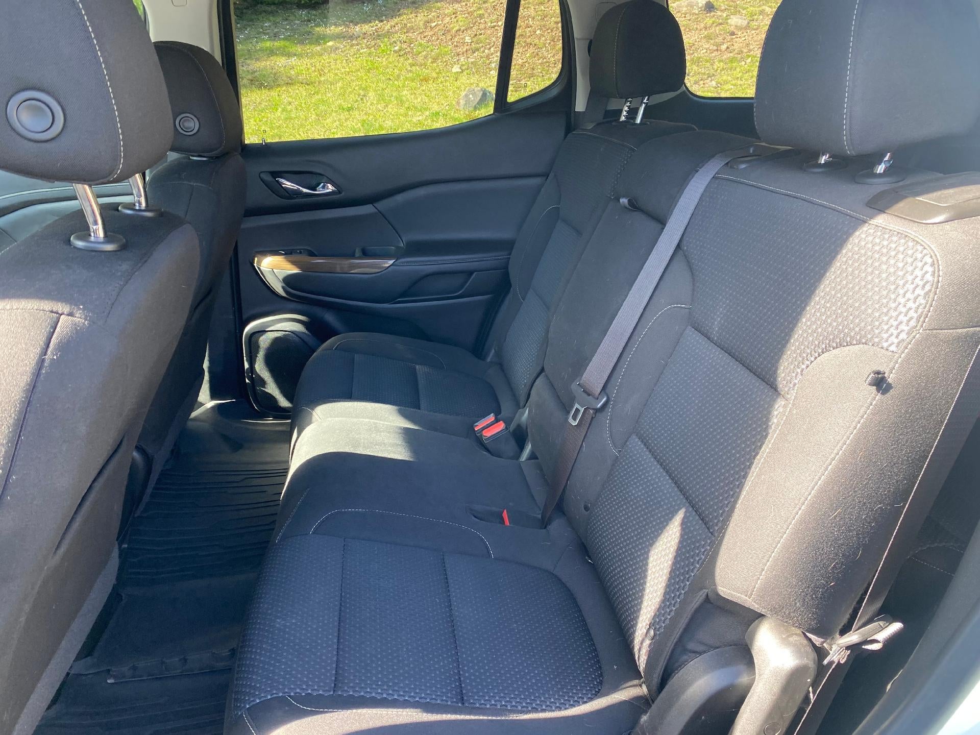 2022 GMC Acadia SLE