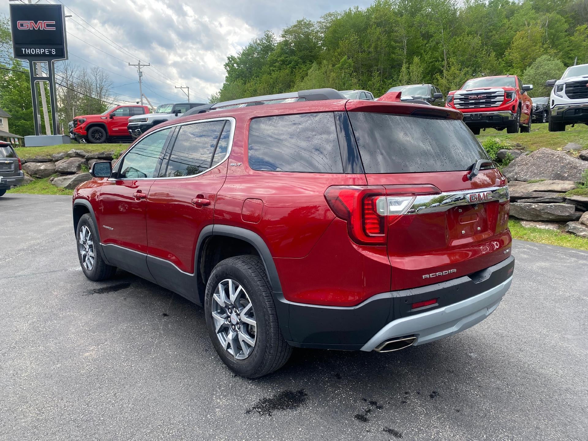 2023 GMC Acadia SLT