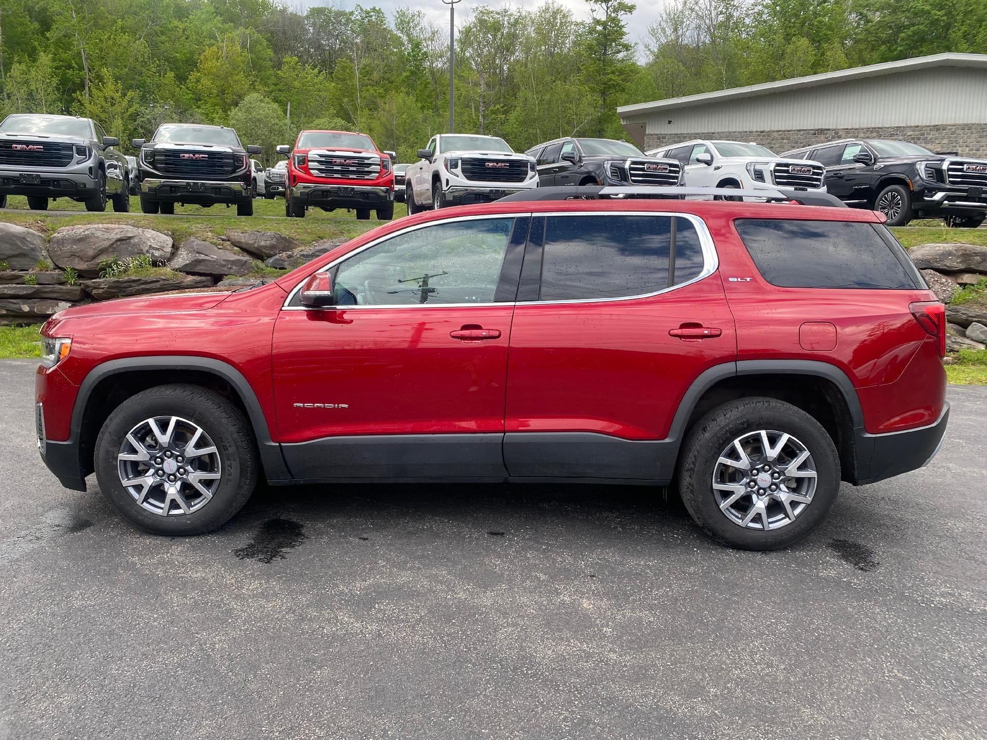 2023 GMC Acadia SLT