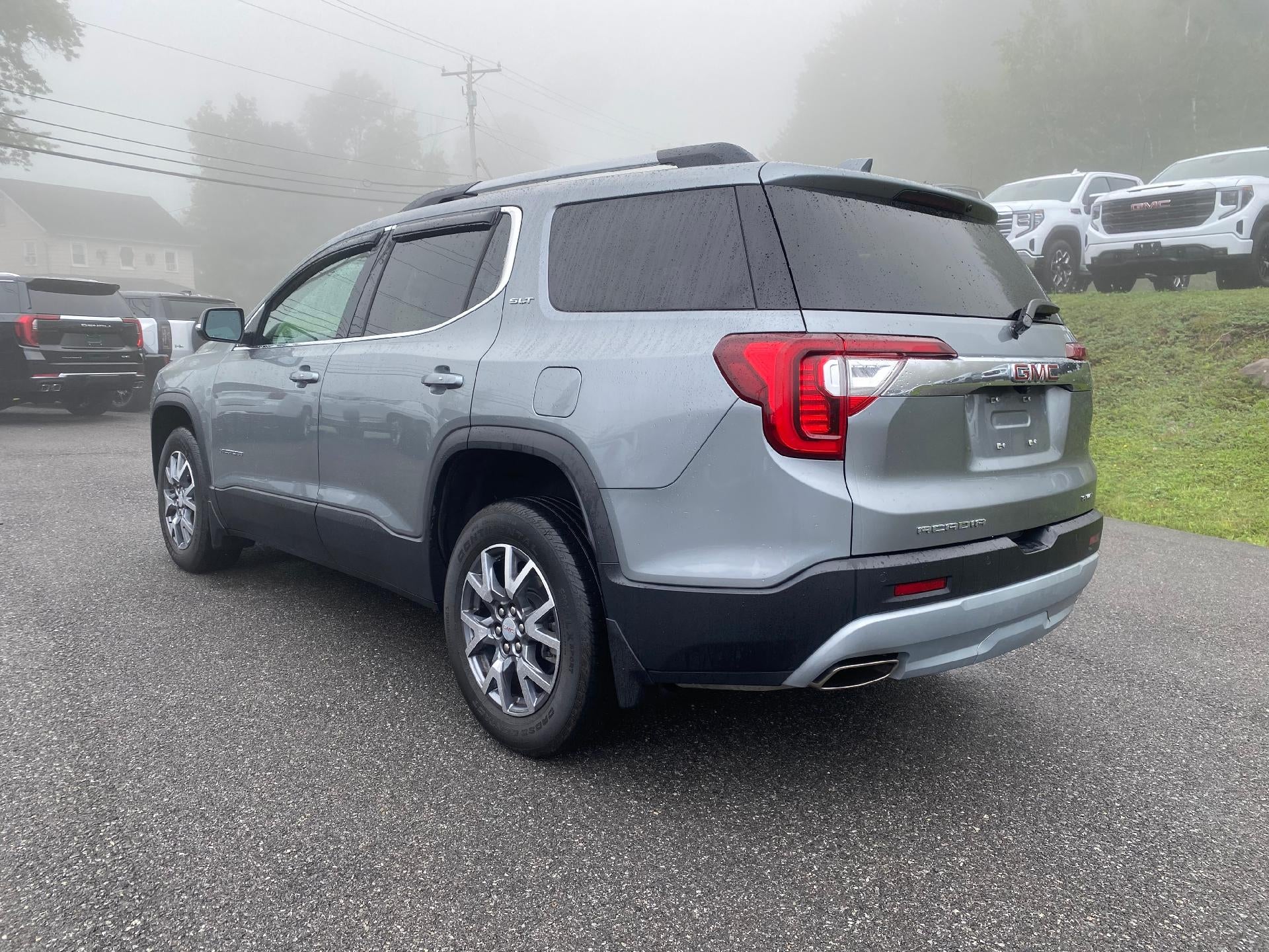 2023 GMC Acadia SLT