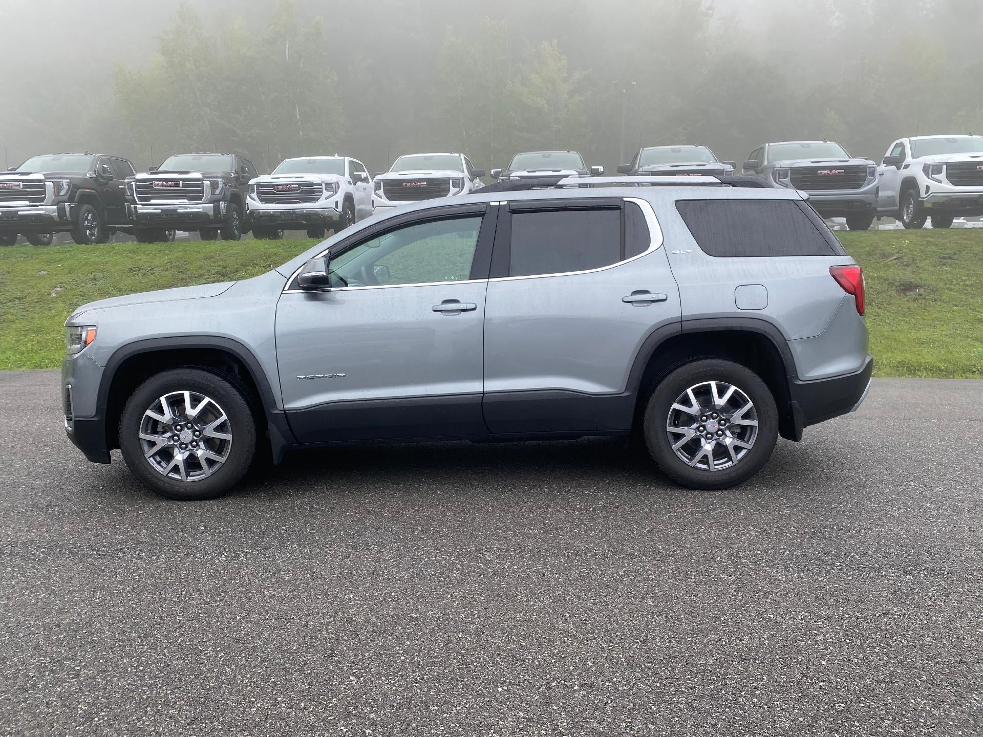 2023 GMC Acadia SLT