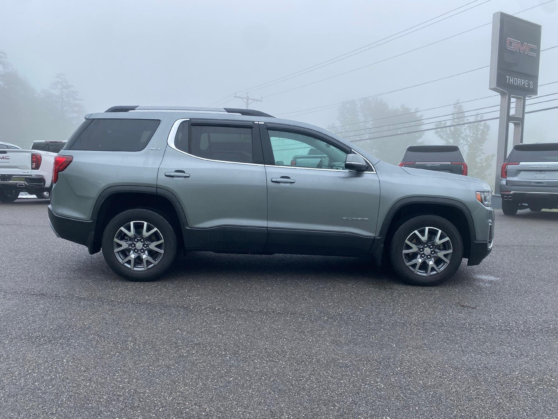 2023 GMC Acadia SLT