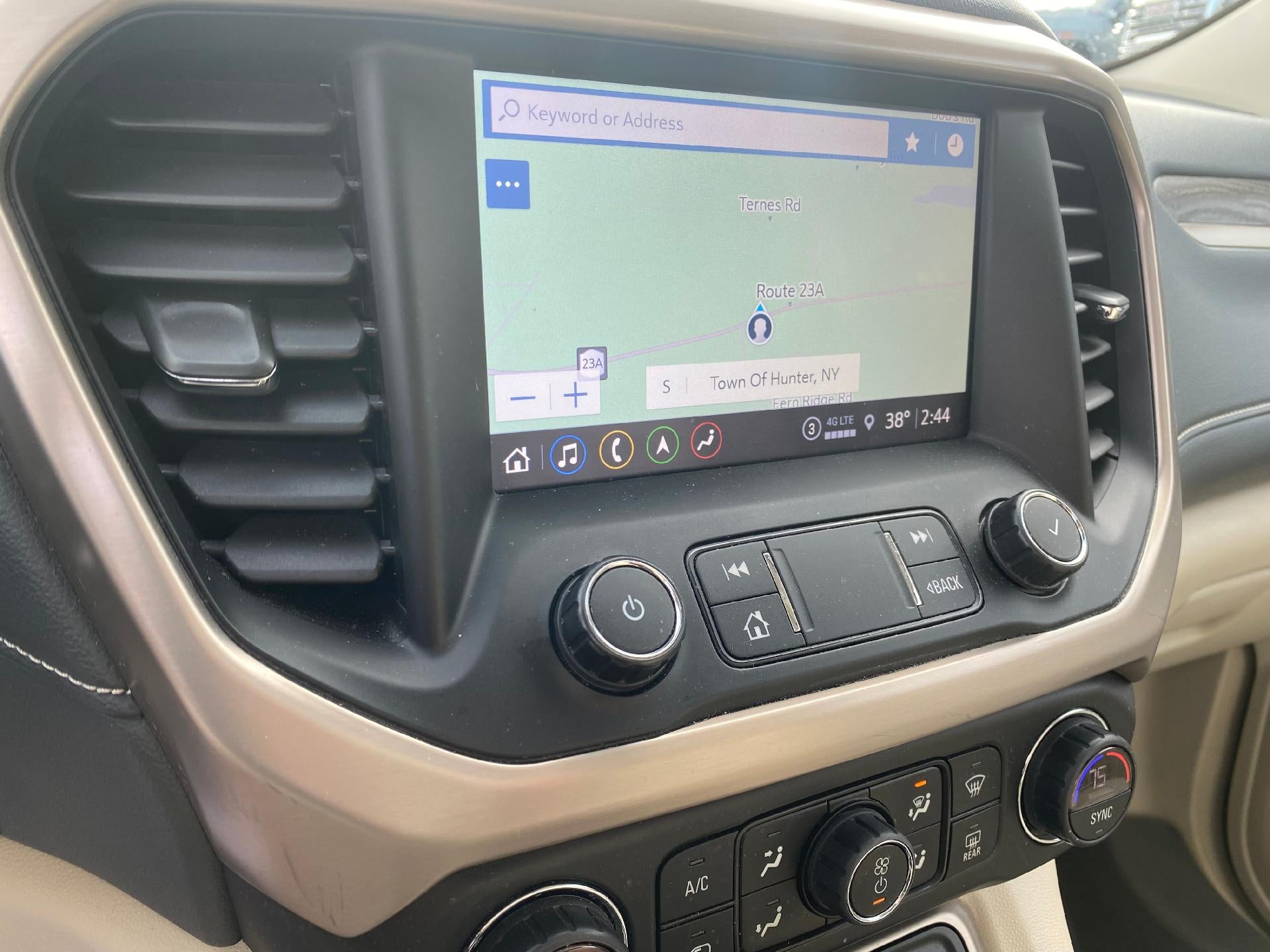 2022 GMC Acadia Denali