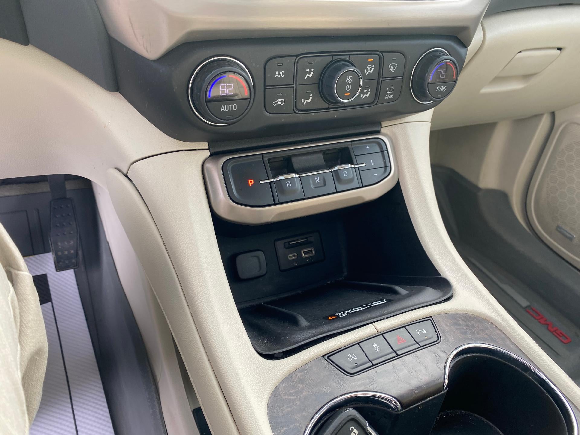 2022 GMC Acadia Denali