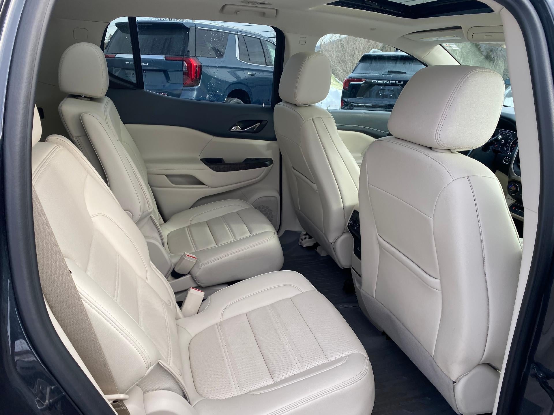 2022 GMC Acadia Denali