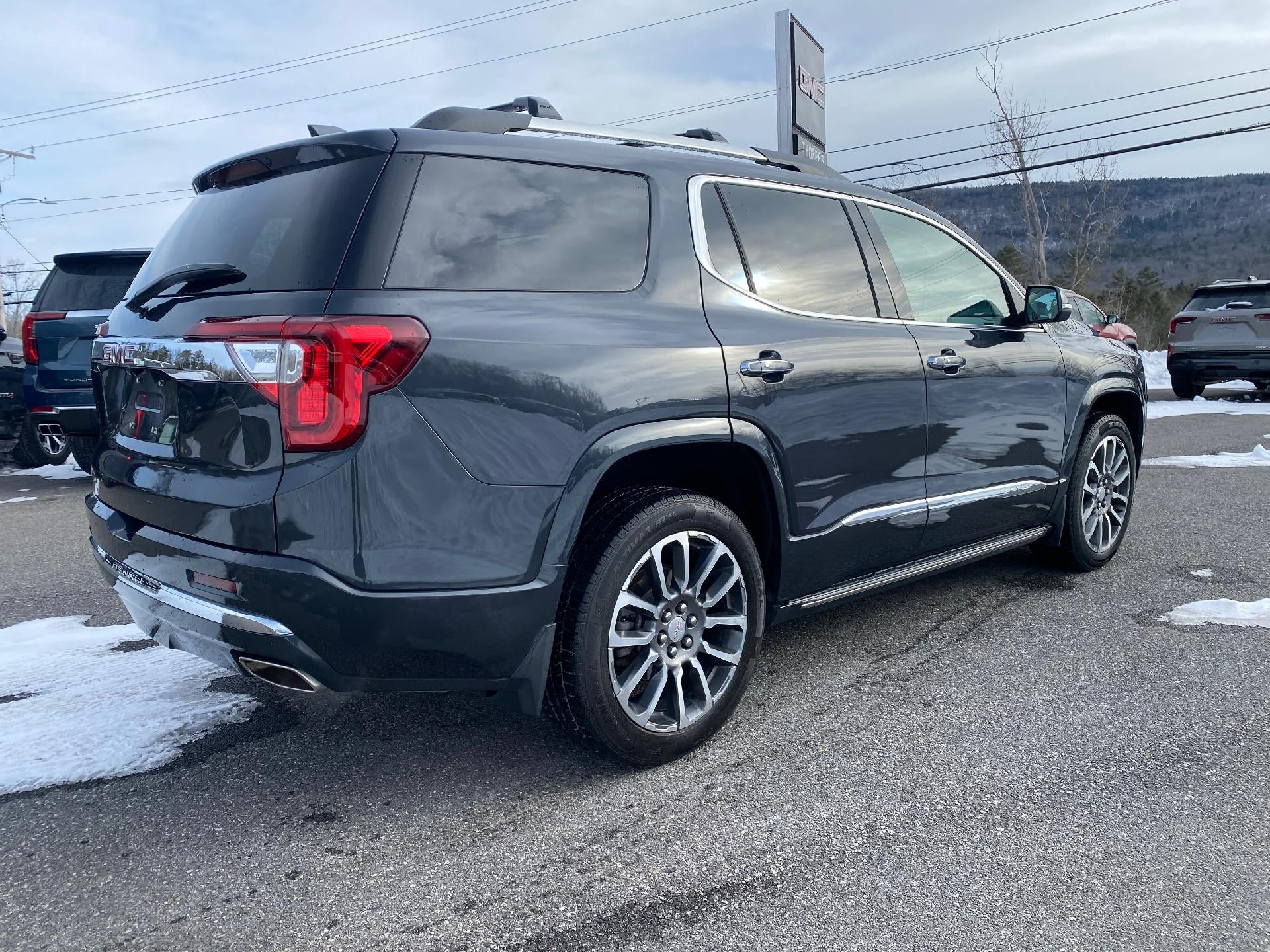 2022 GMC Acadia Denali