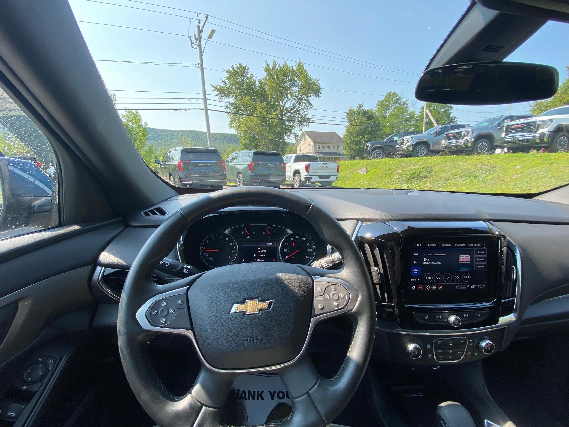 2023 Chevrolet Traverse LT Cloth