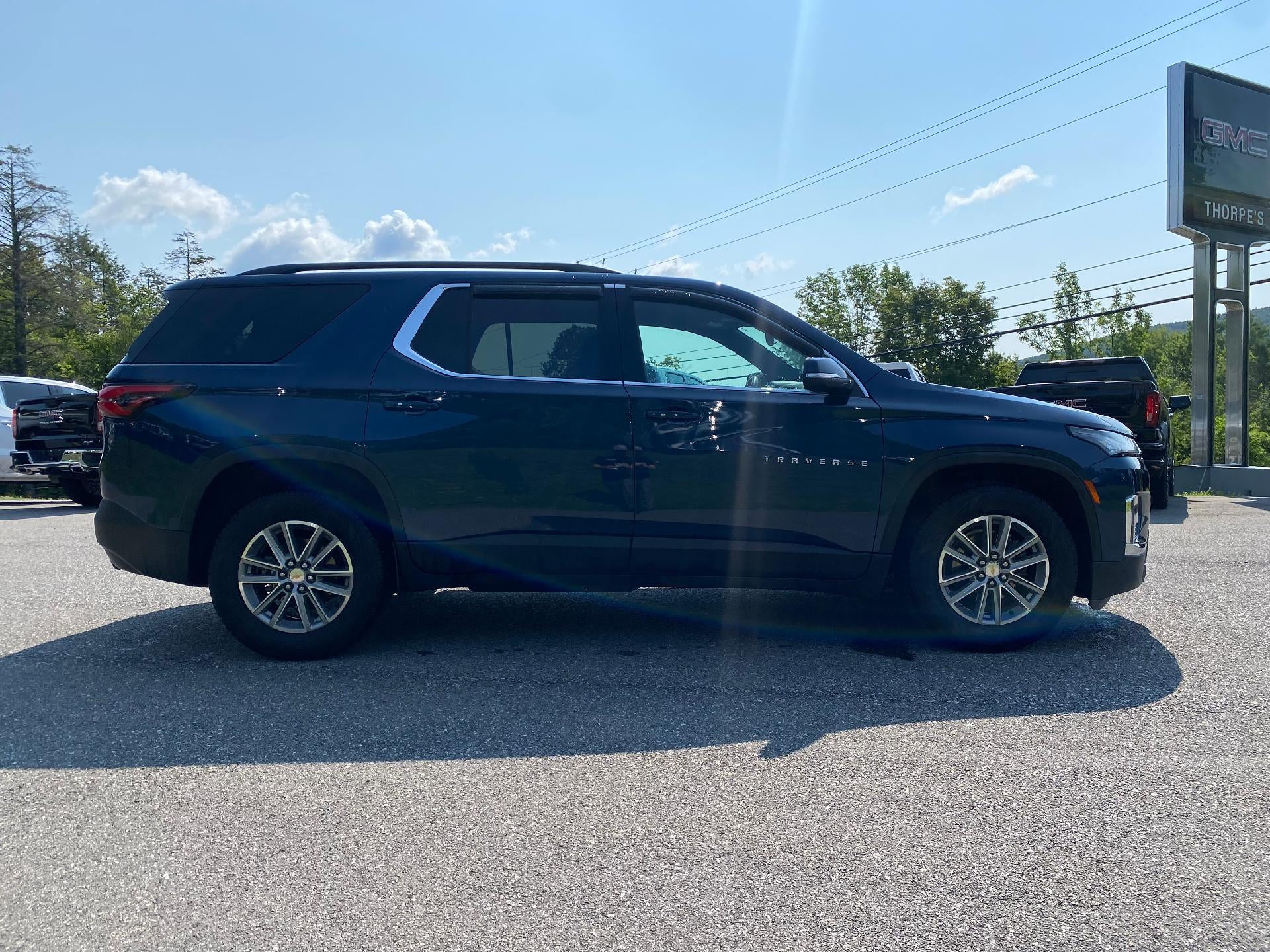 2023 Chevrolet Traverse LT Cloth