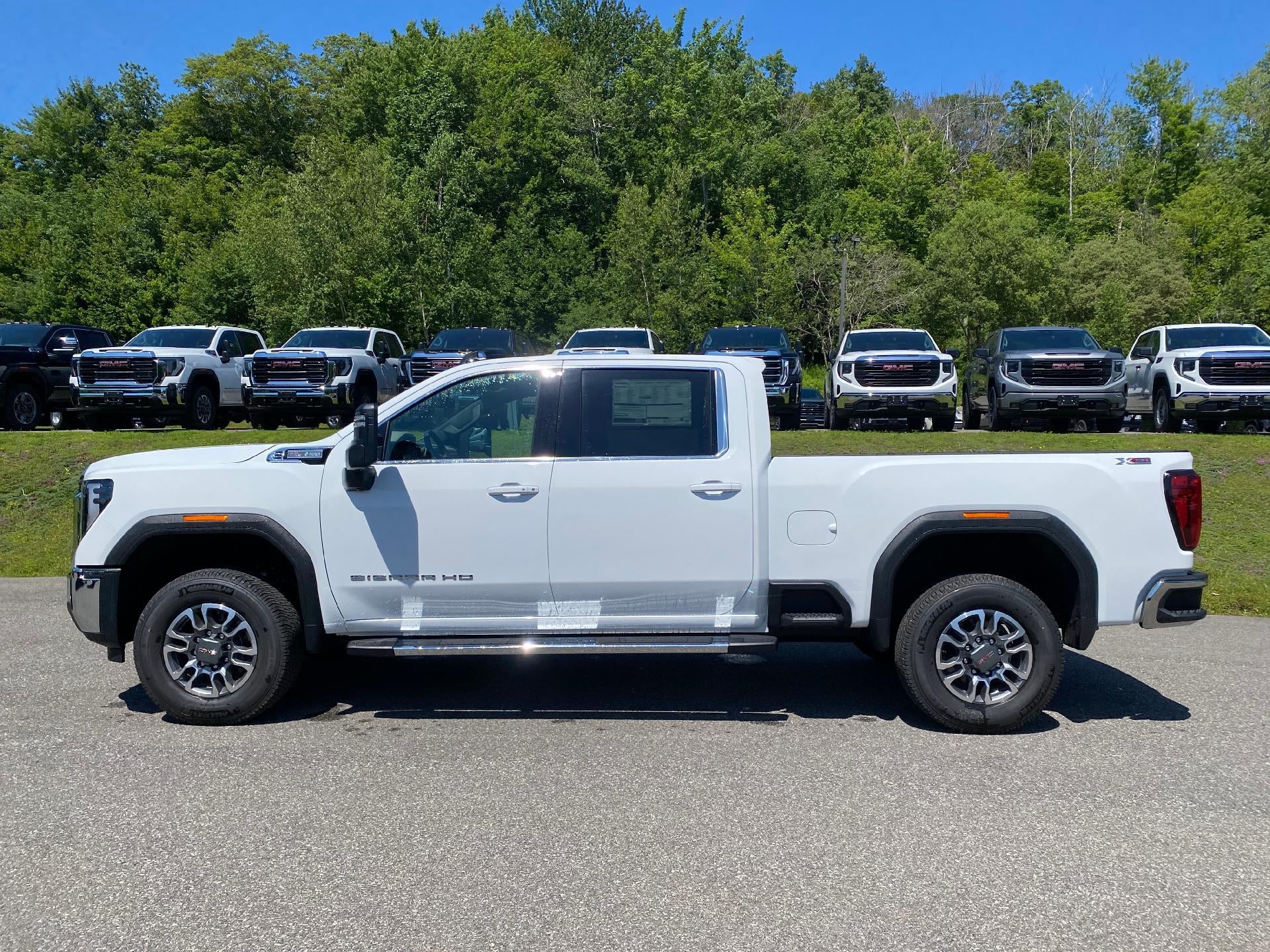 2026 GMC Sierra 2500 HD SLE