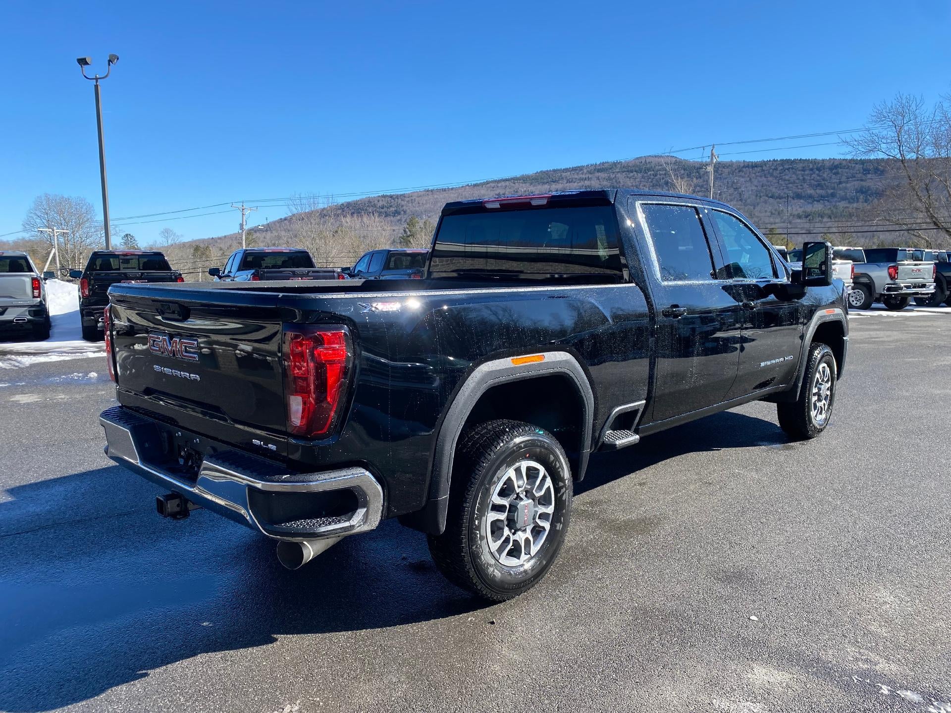 2026 GMC Sierra 2500 HD SLE