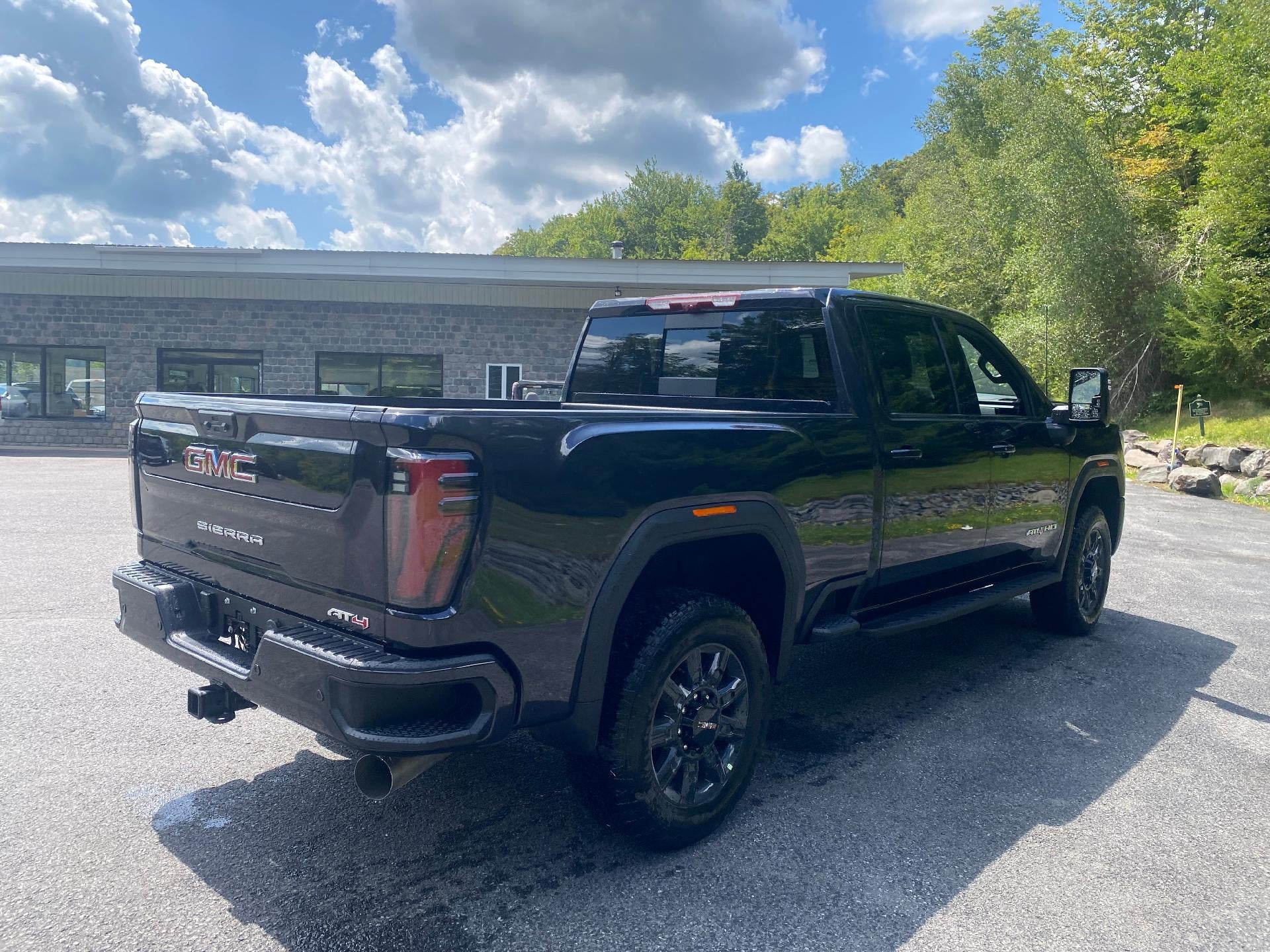 2025 GMC Sierra 2500 HD AT4