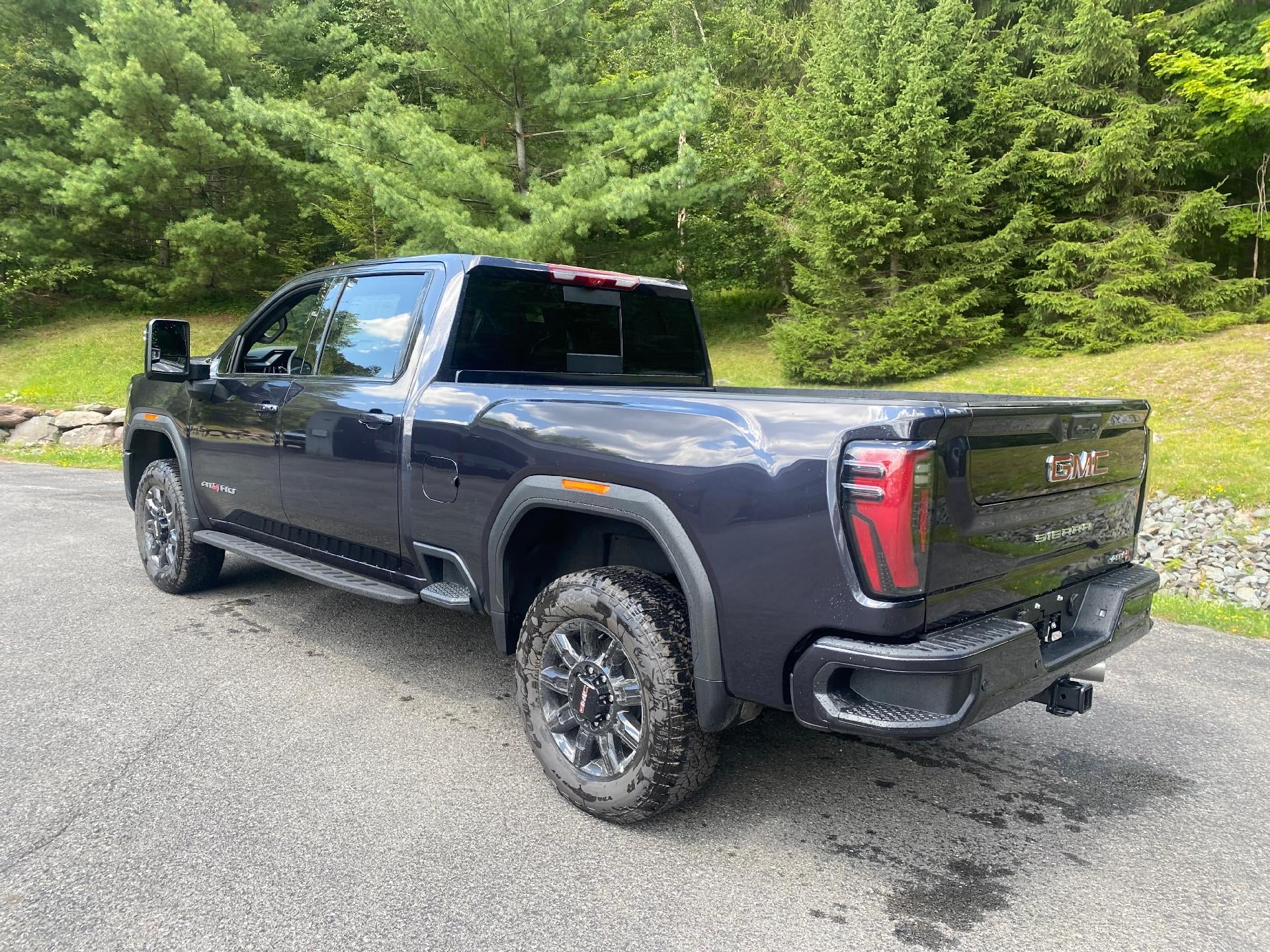 2025 GMC Sierra 2500 HD AT4