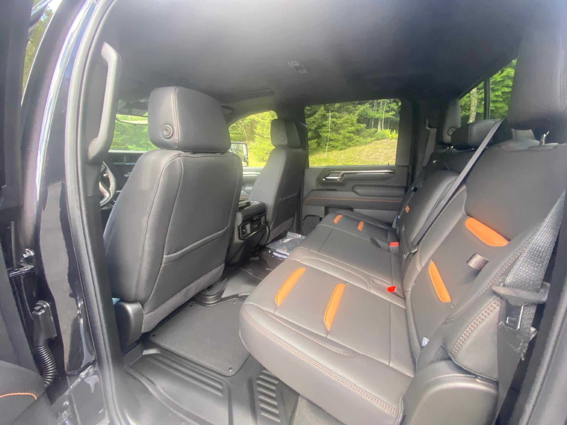 2025 GMC Sierra 2500 HD AT4