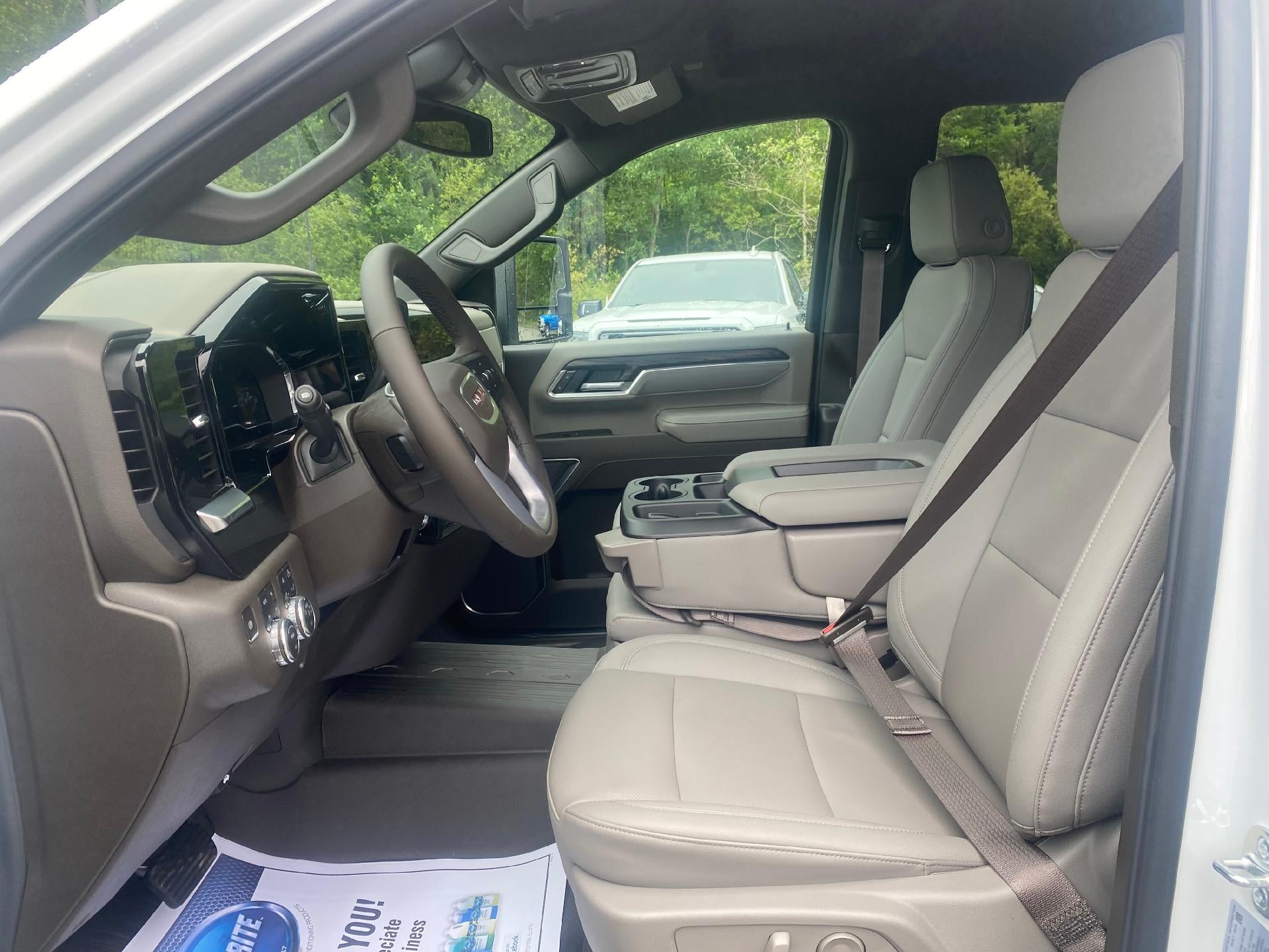 2025 GMC Sierra 3500 HD SLT