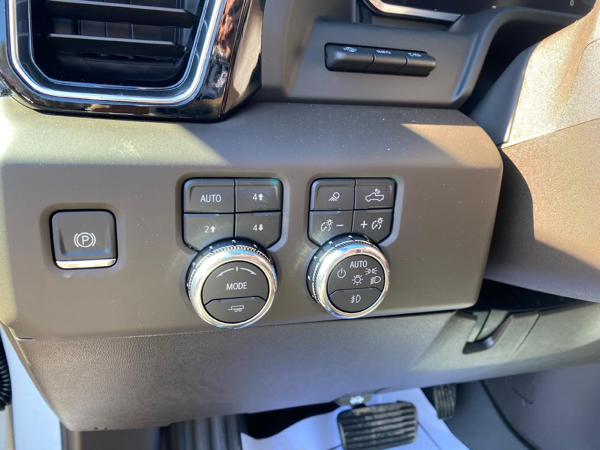 2026 GMC Sierra 3500 HD Denali DRW