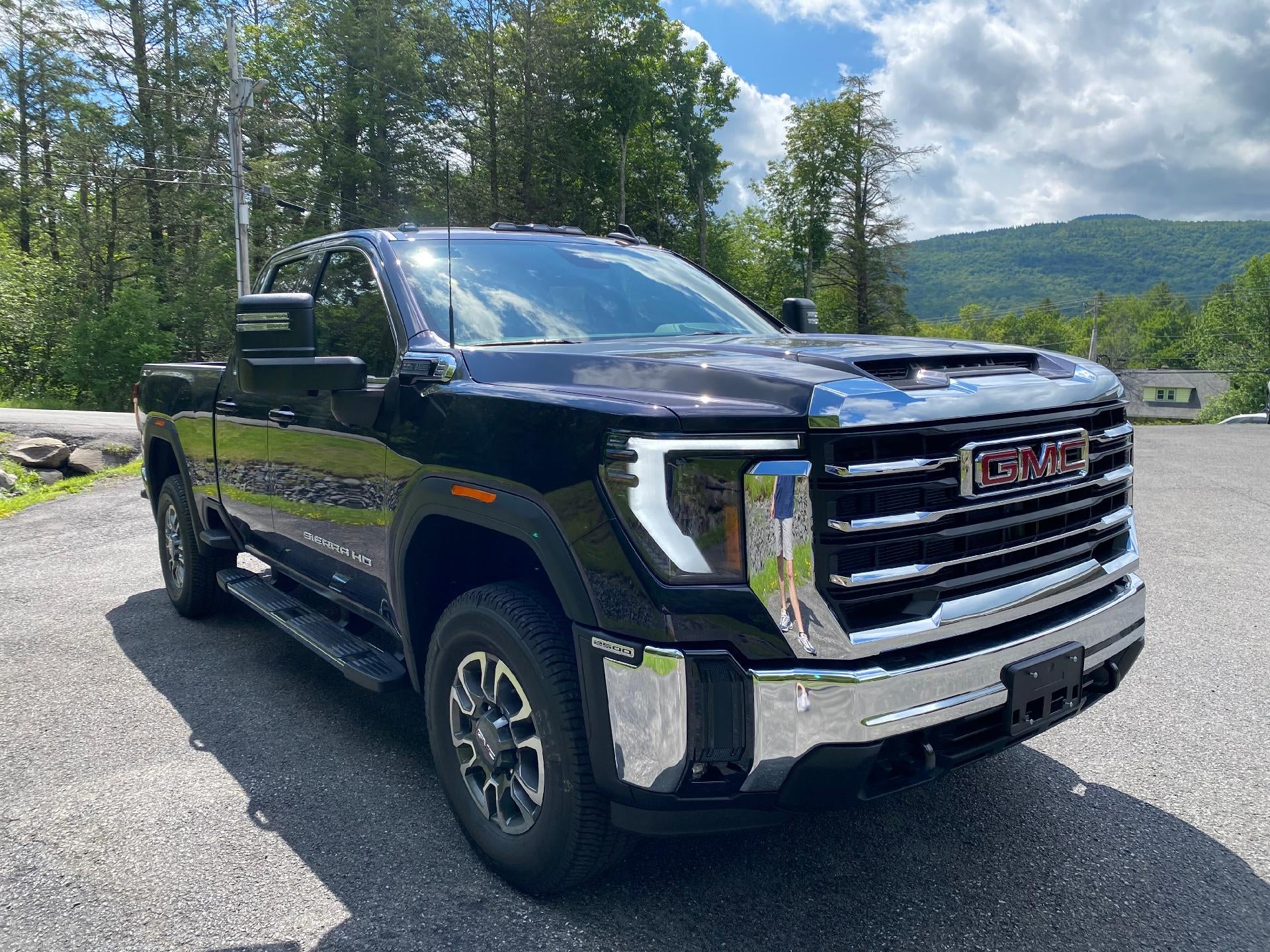2026 GMC Sierra 2500 HD SLE