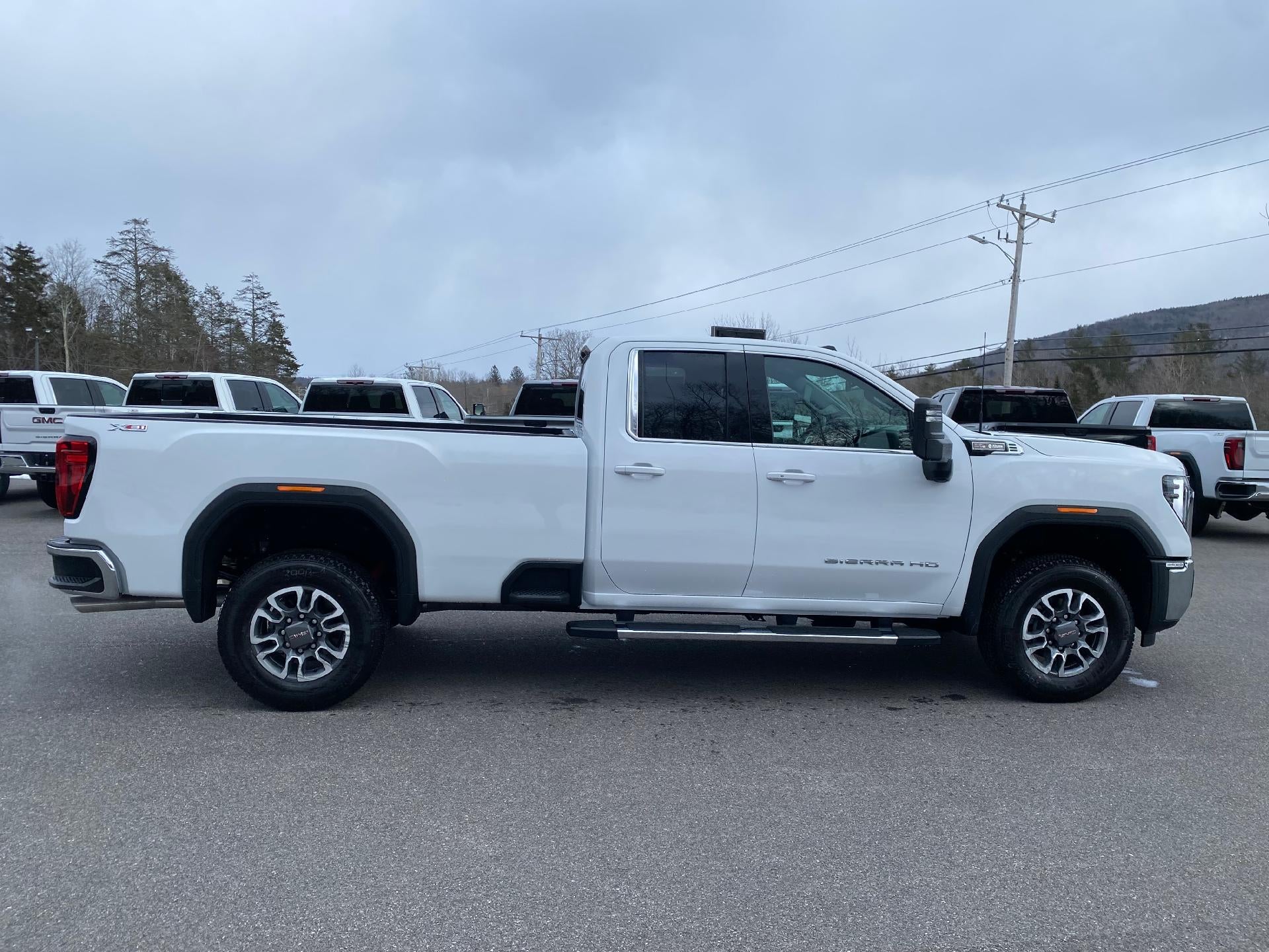 2026 GMC Sierra 3500 HD SLE