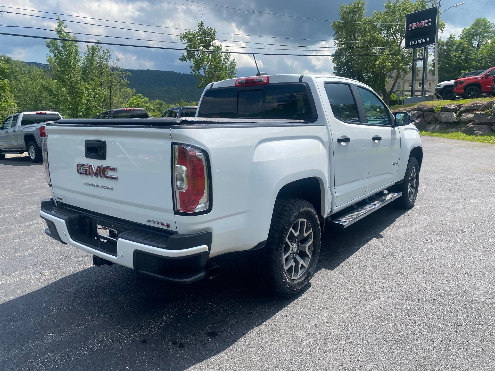 2022 GMC Canyon AT4 - Leather