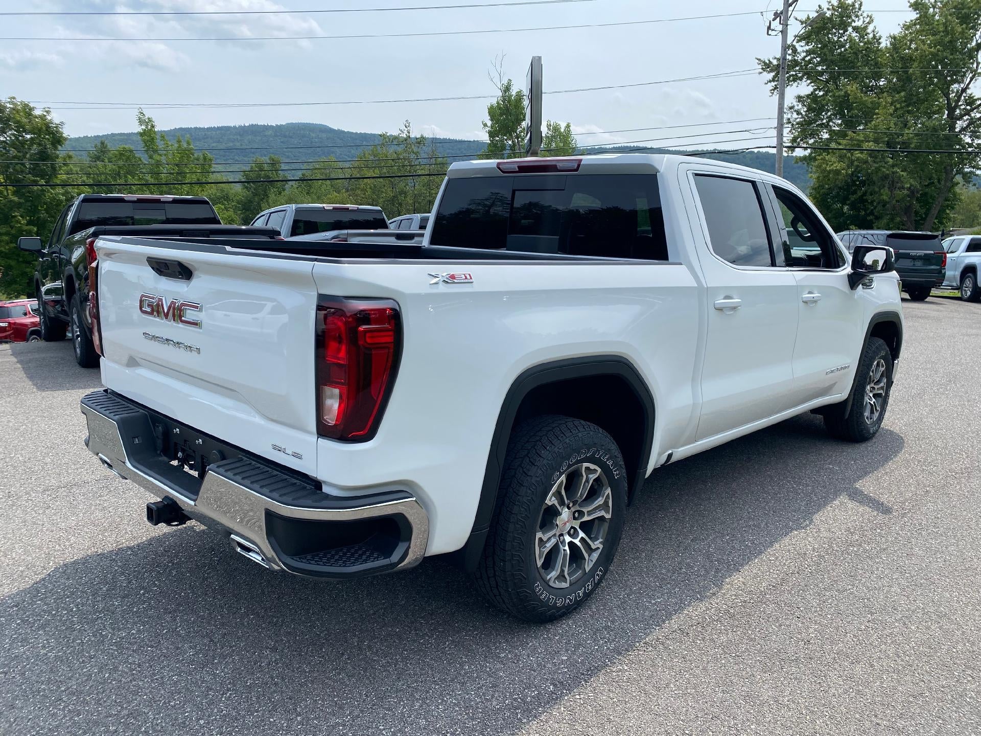 2026 GMC Sierra 1500 SLE