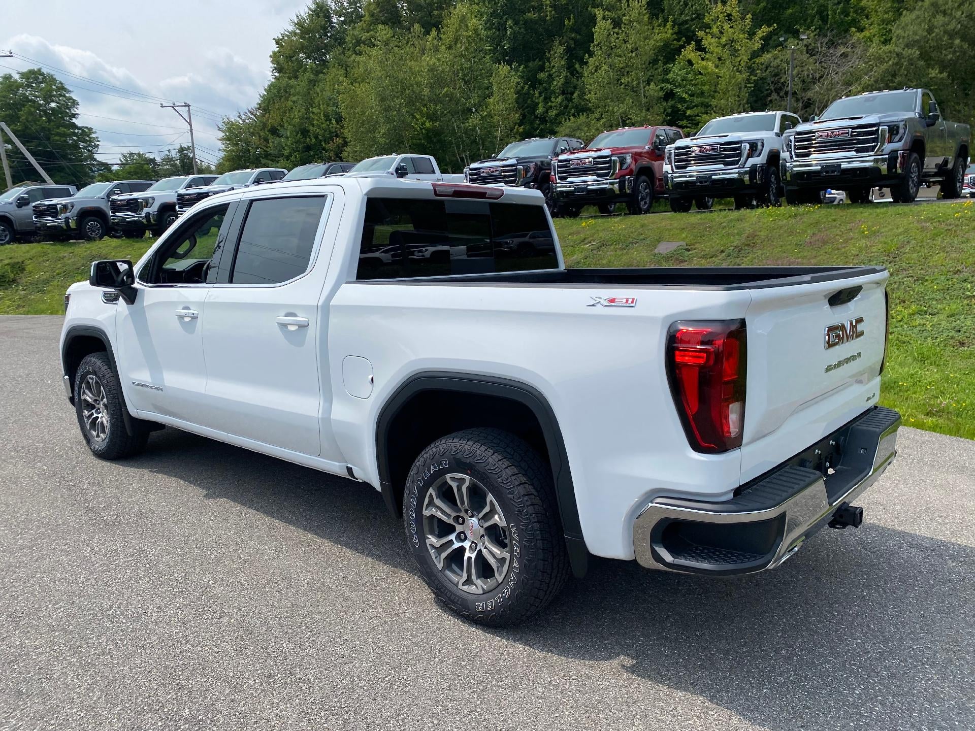 2026 GMC Sierra 1500 SLE