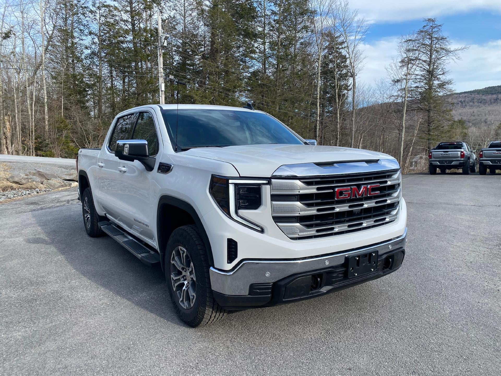 2026 GMC Sierra 1500 SLE