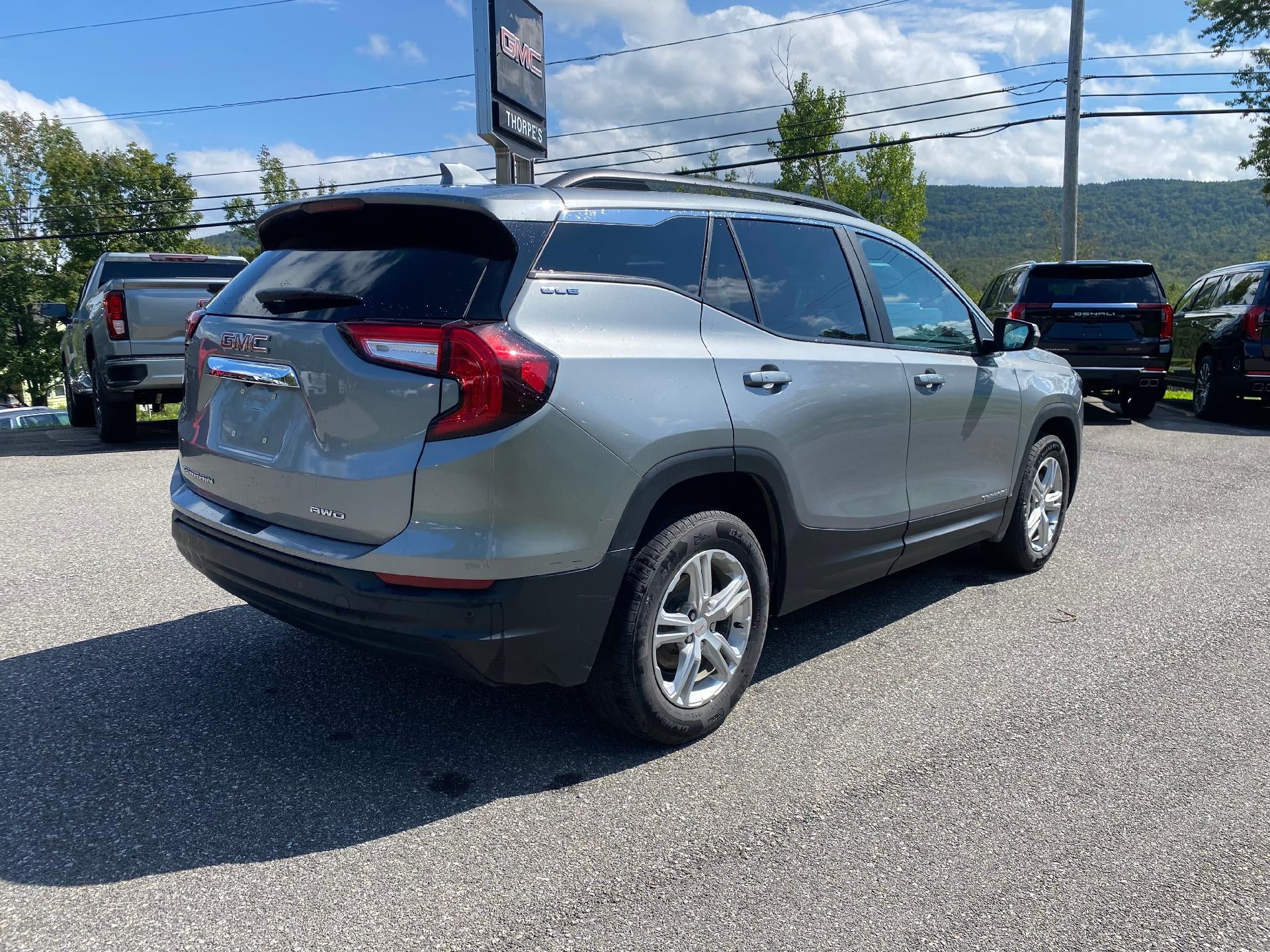 2023 GMC Terrain SLE