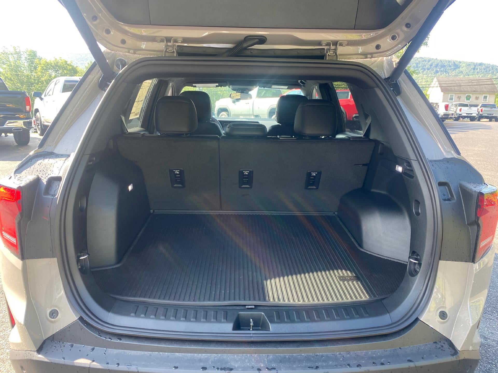 2027 GMC Terrain AWD Elevation