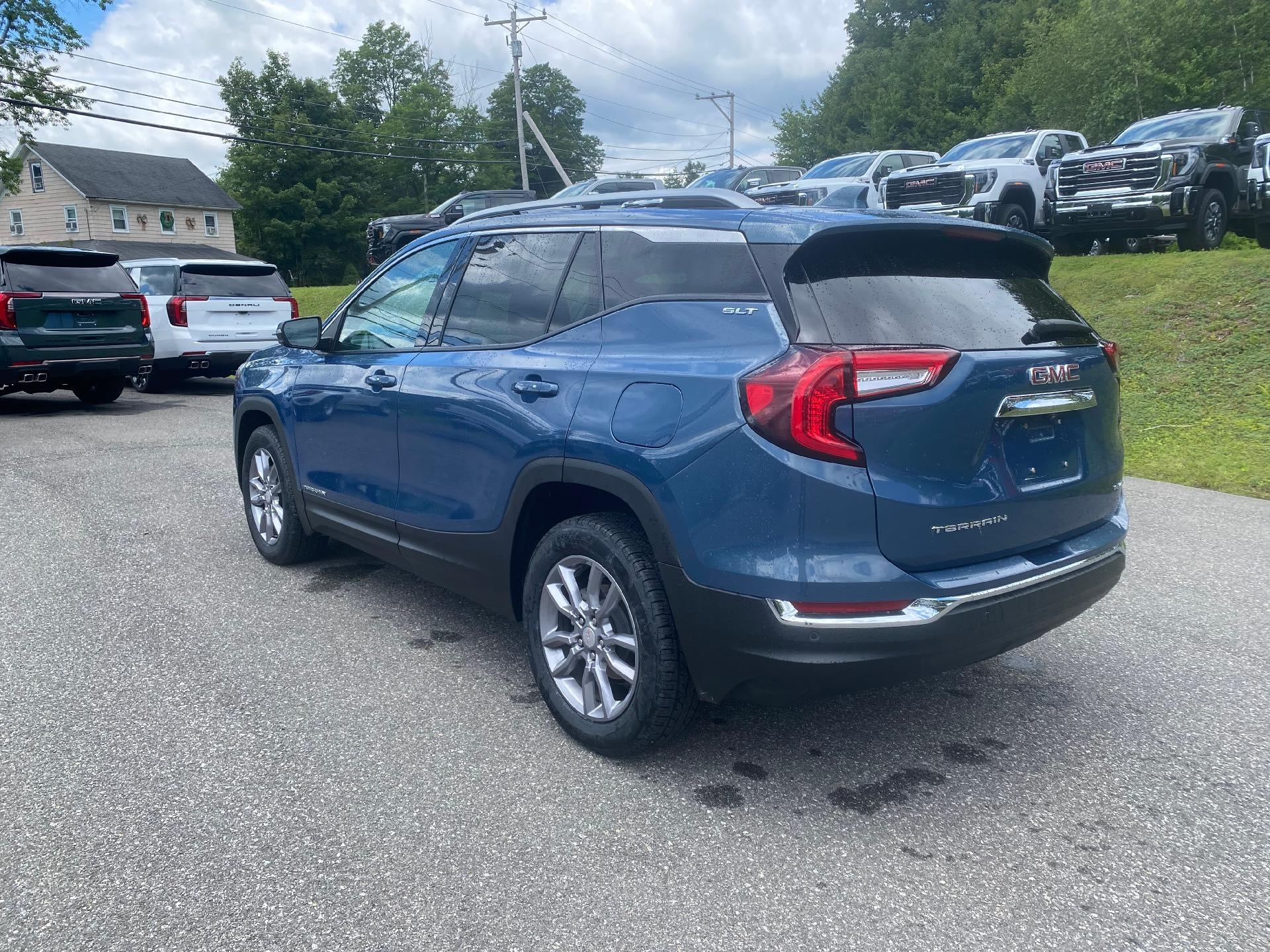 2024 GMC Terrain SLT