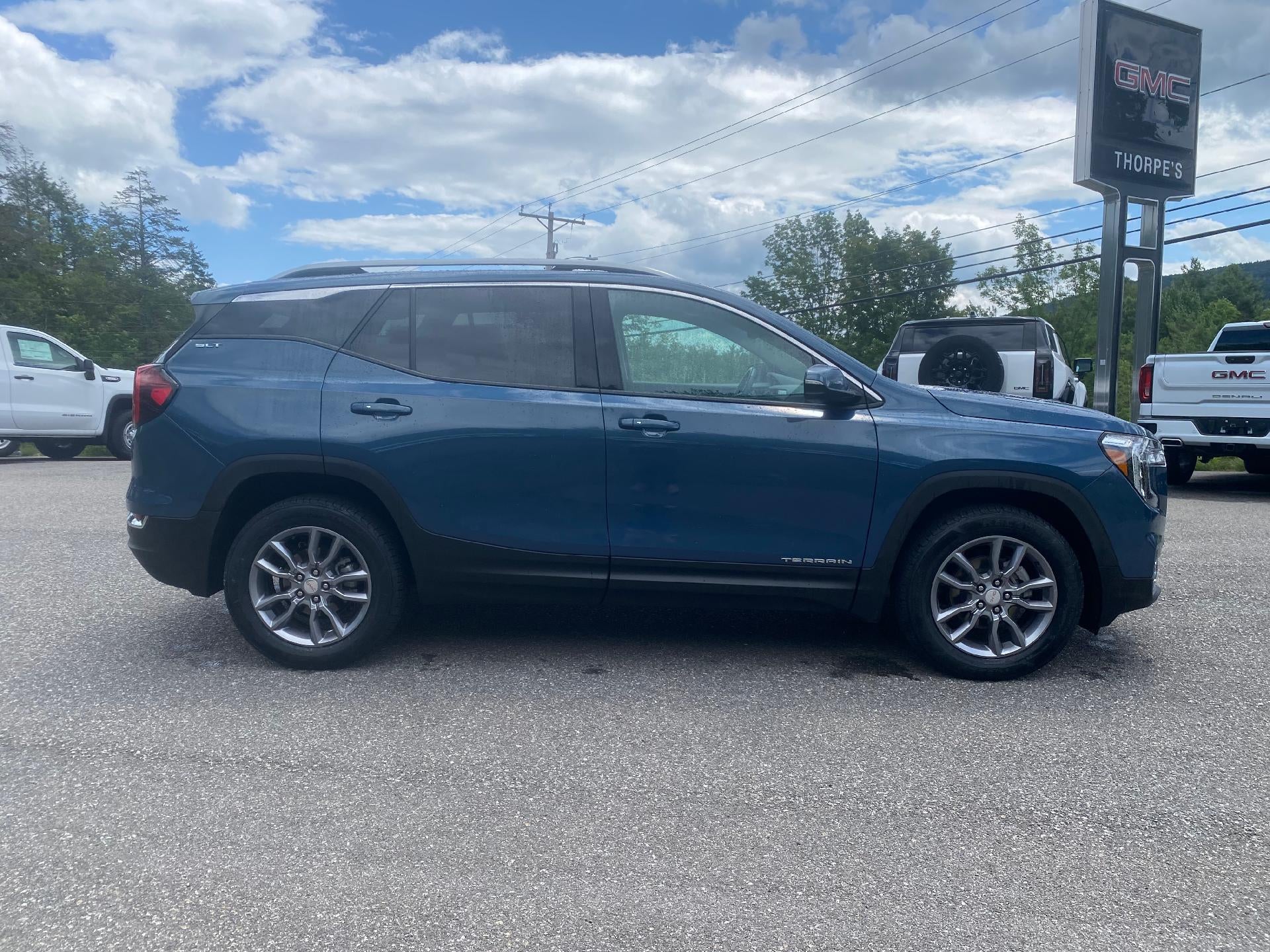 2024 GMC Terrain SLT