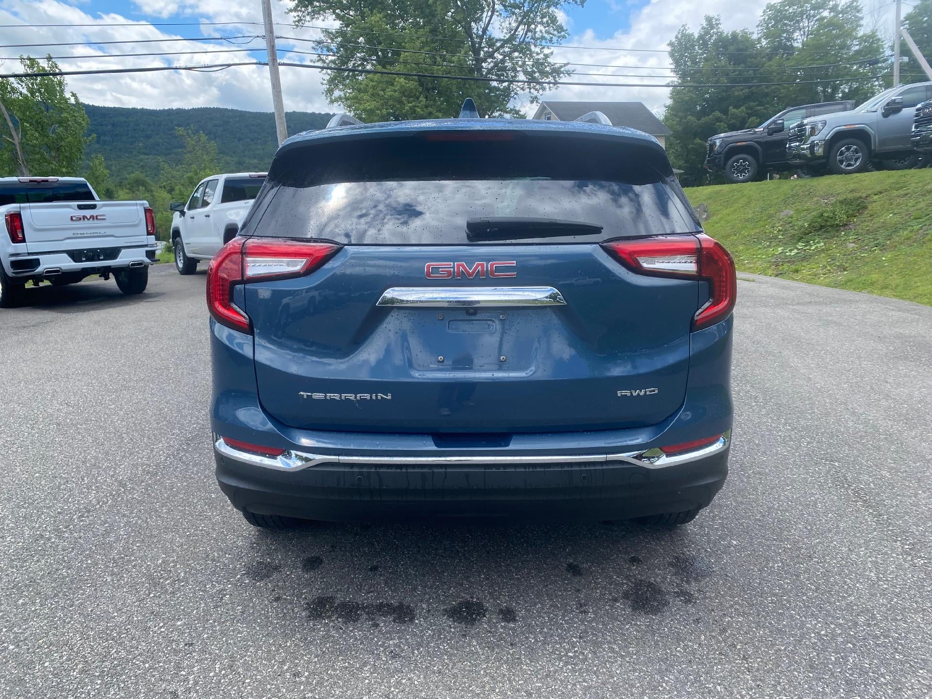 2024 GMC Terrain SLT
