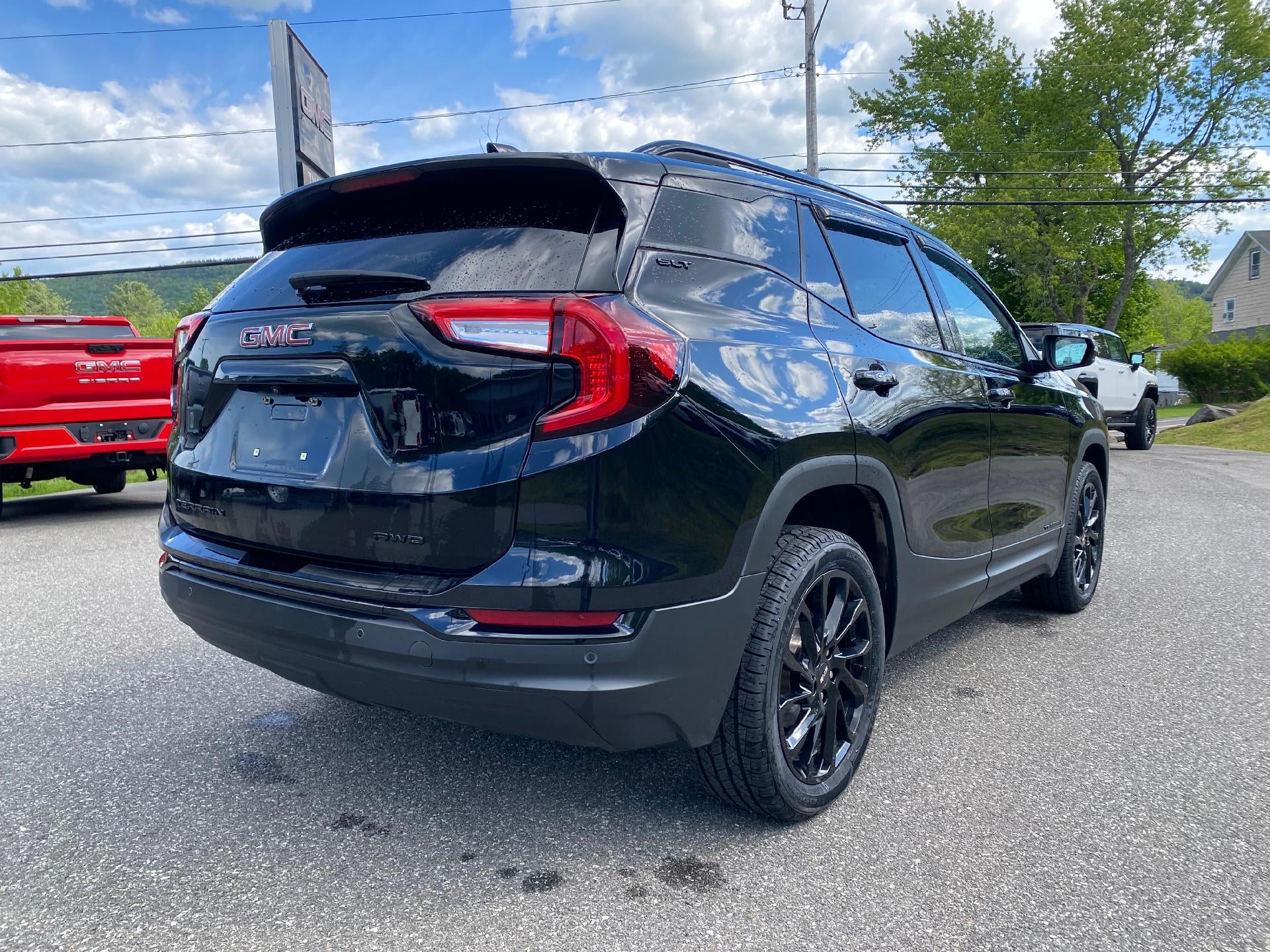 2023 GMC Terrain SLT