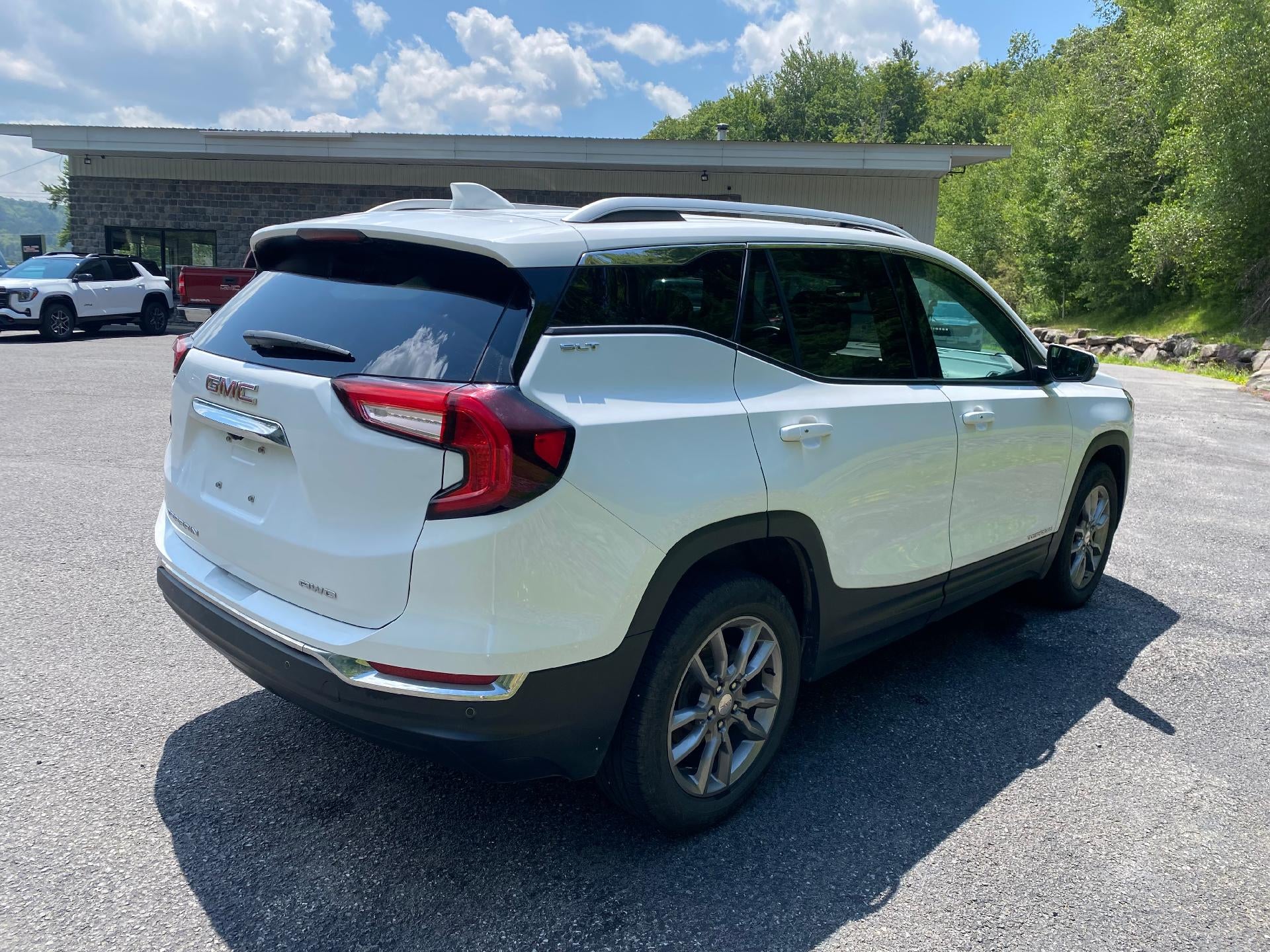 2022 GMC Terrain SLT