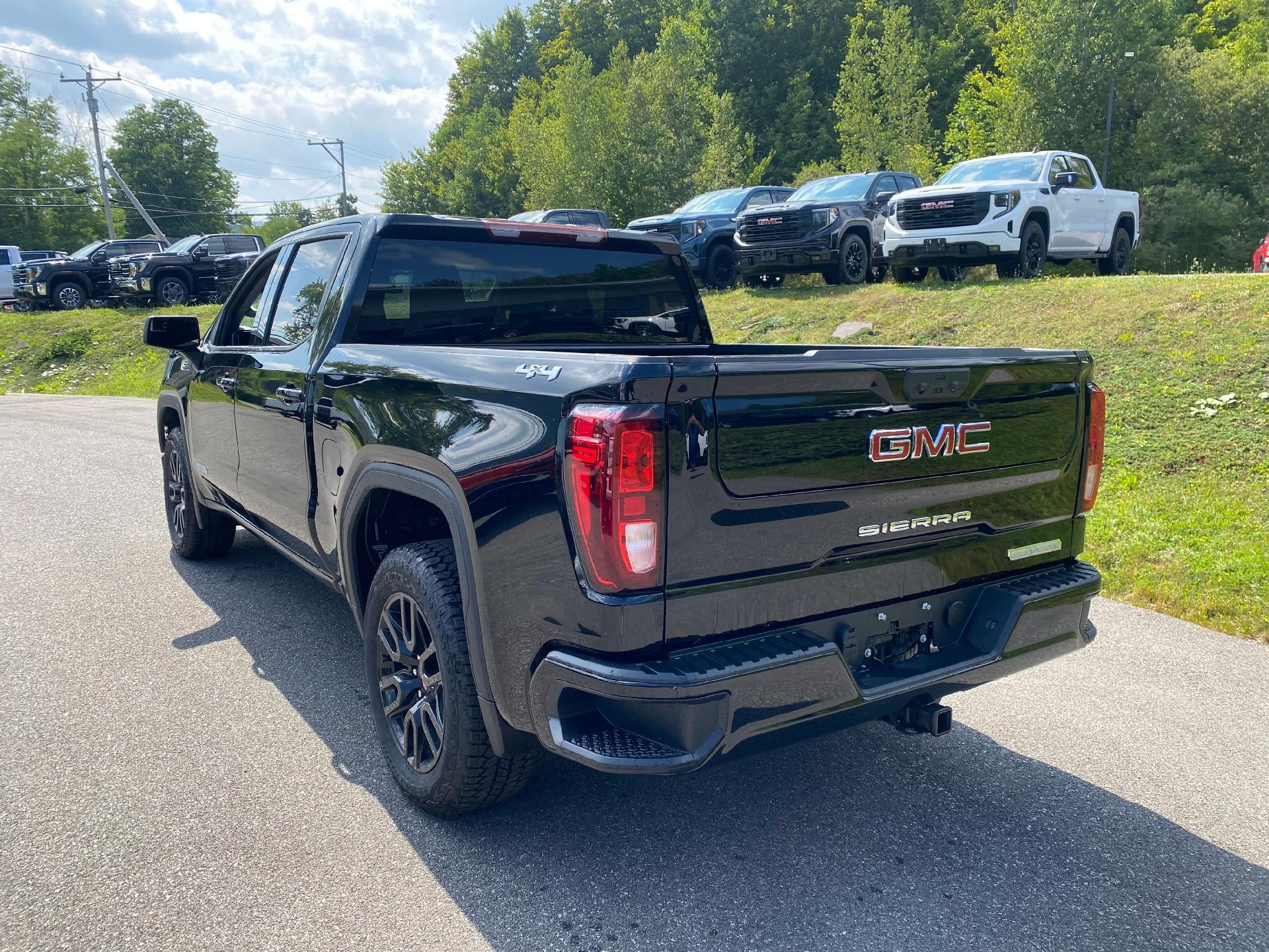 2025 GMC Sierra 1500 Elevation