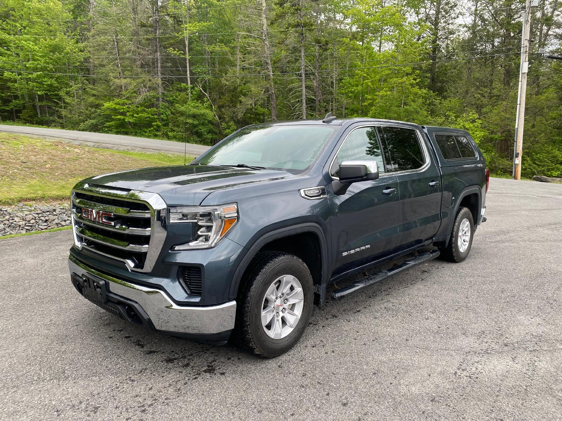 2019 GMC Sierra 4WD Crew Cab Short Box SLE's photo