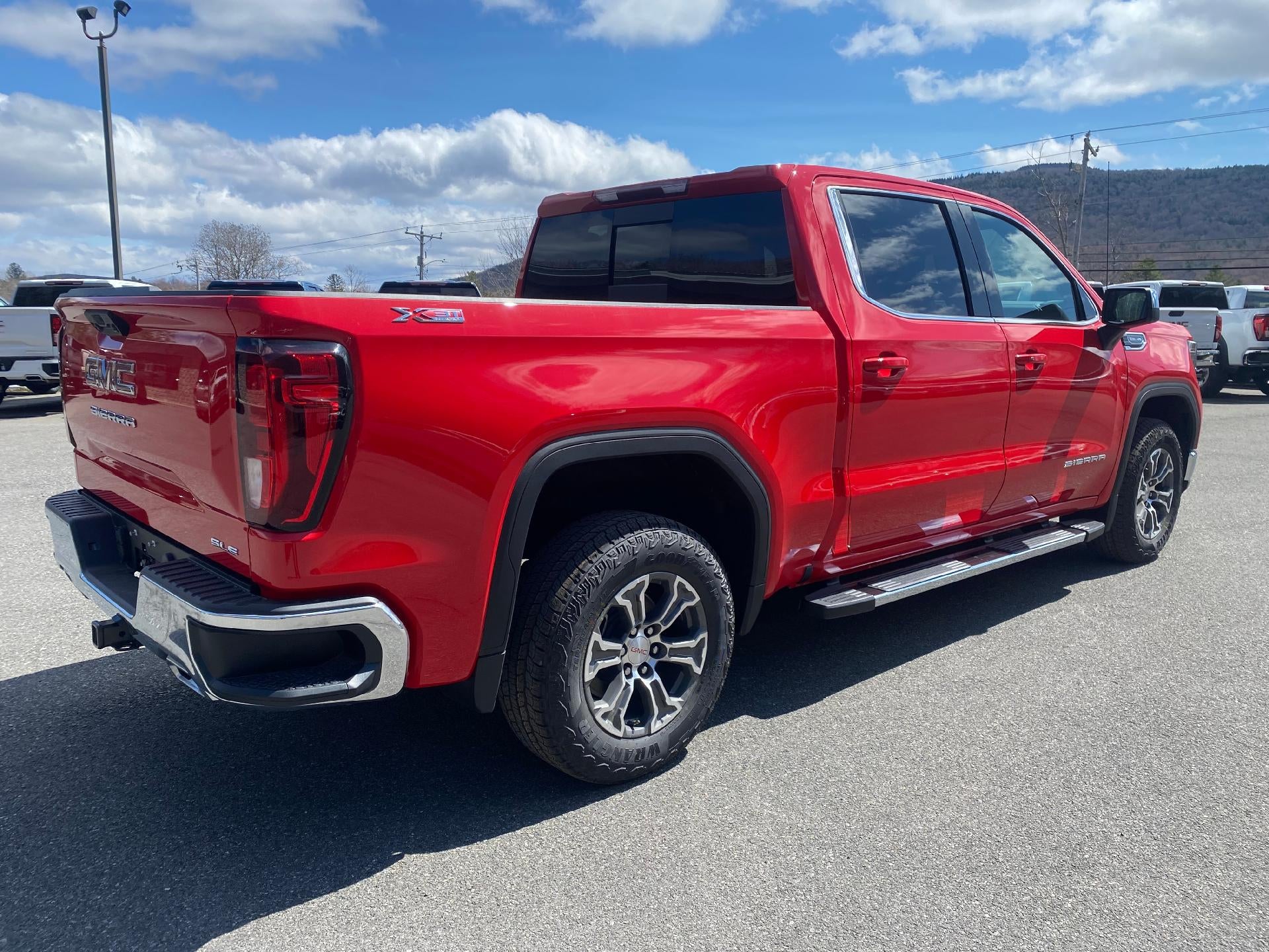 2026 GMC Sierra 1500 SLE