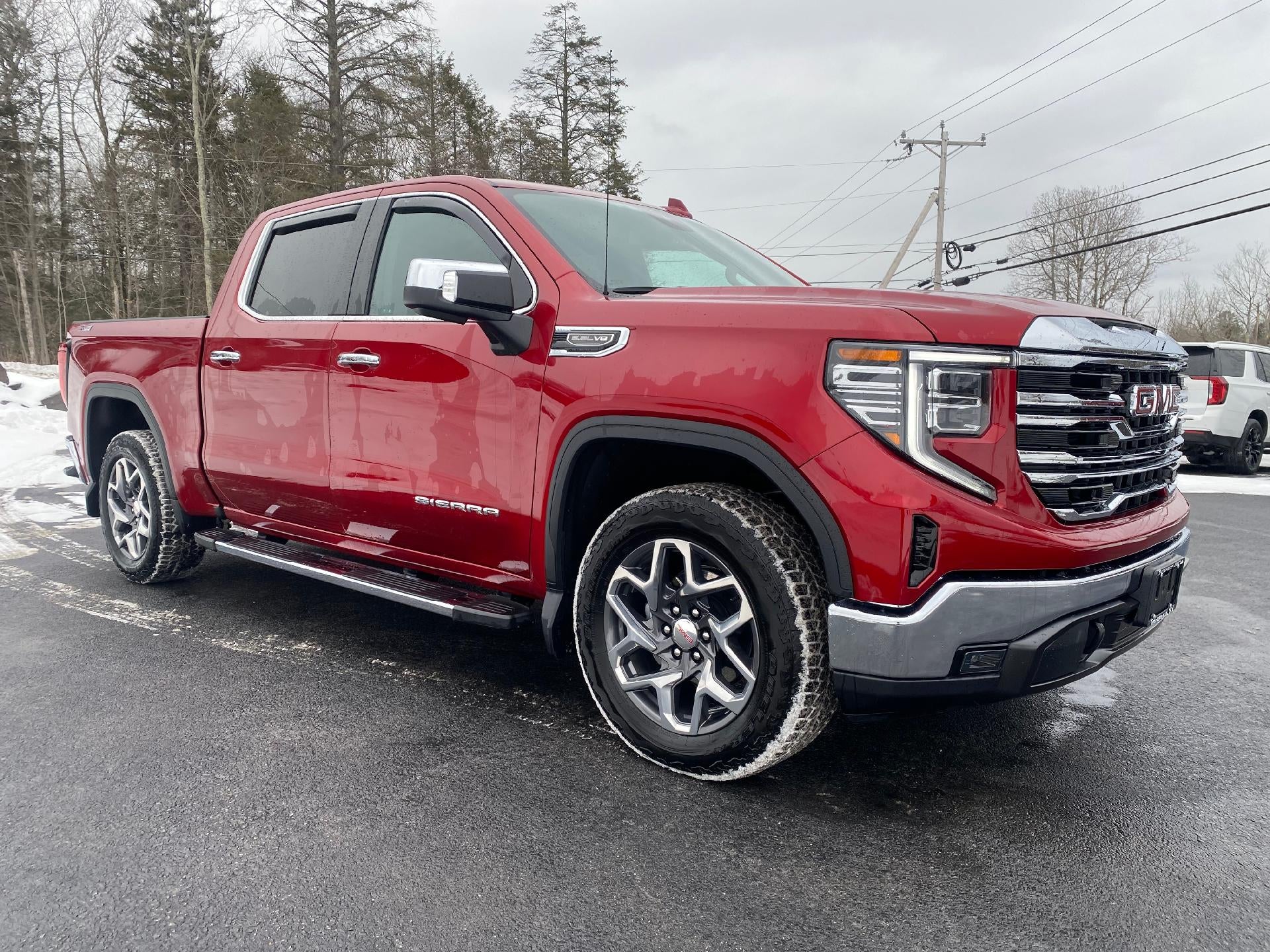 2024 GMC Sierra 1500 SLT