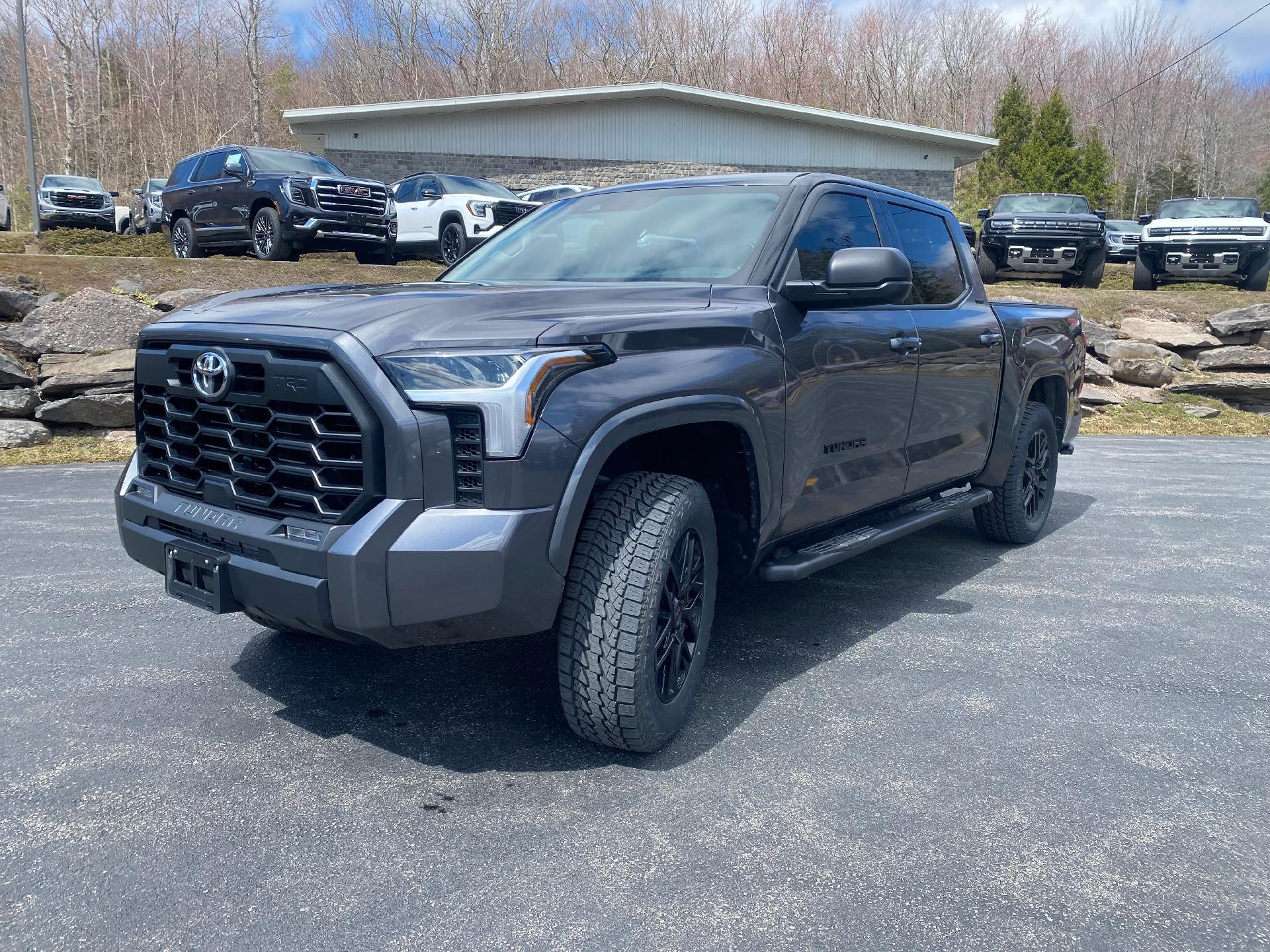 2023 Toyota Tundra 4WD SR5