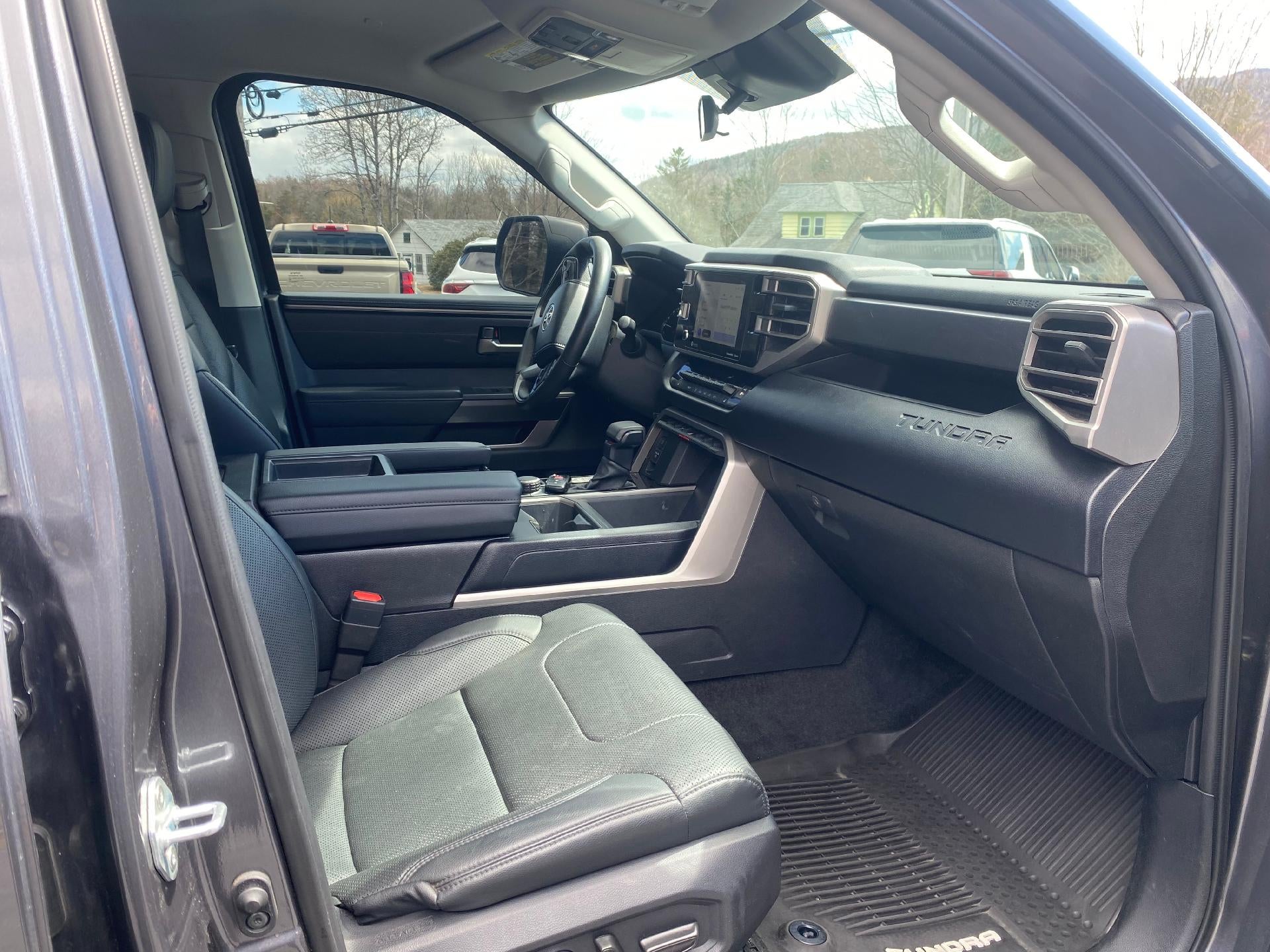 2023 Toyota Tundra 4WD SR5