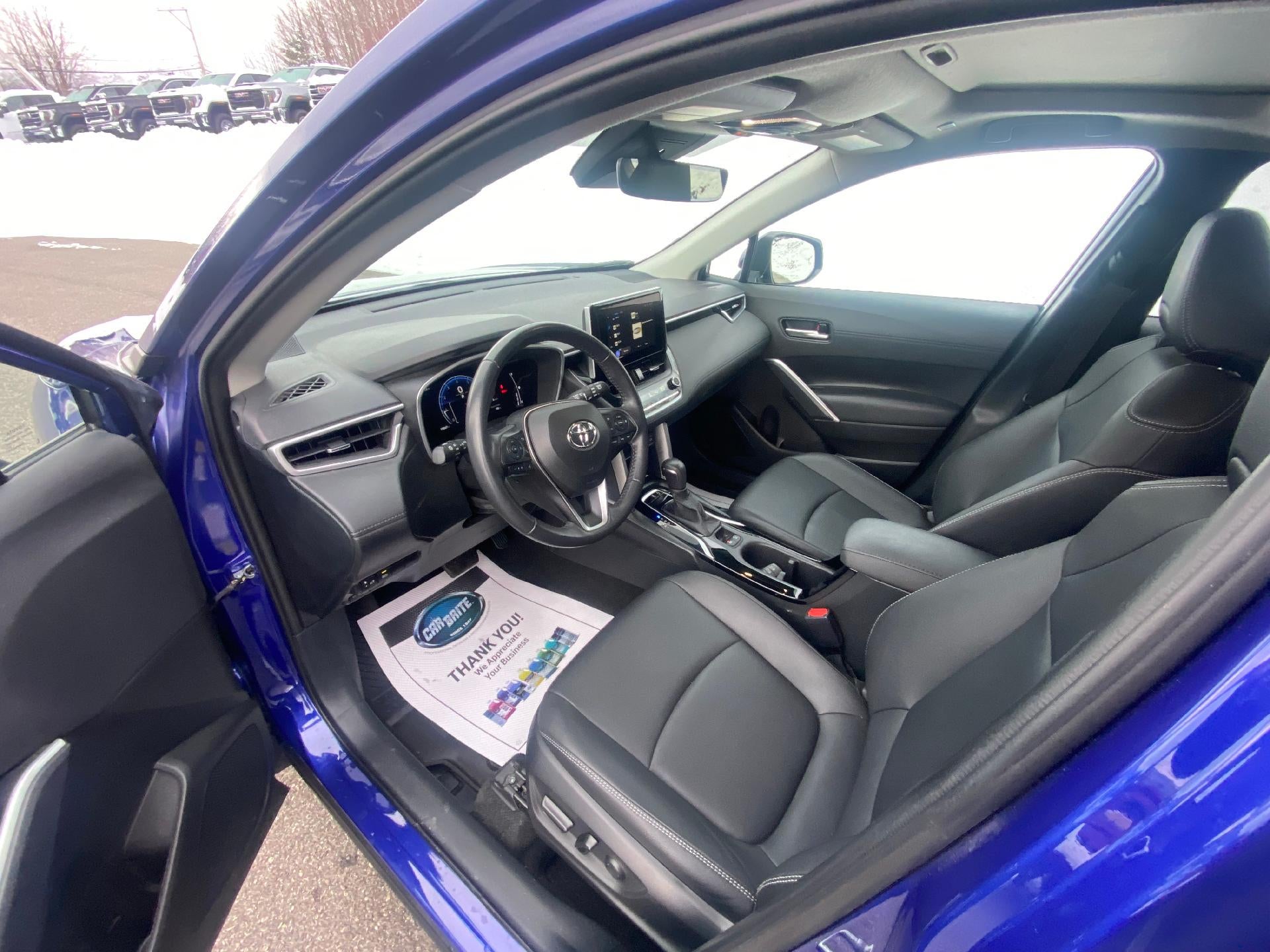 2023 Toyota Corolla Cross XLE