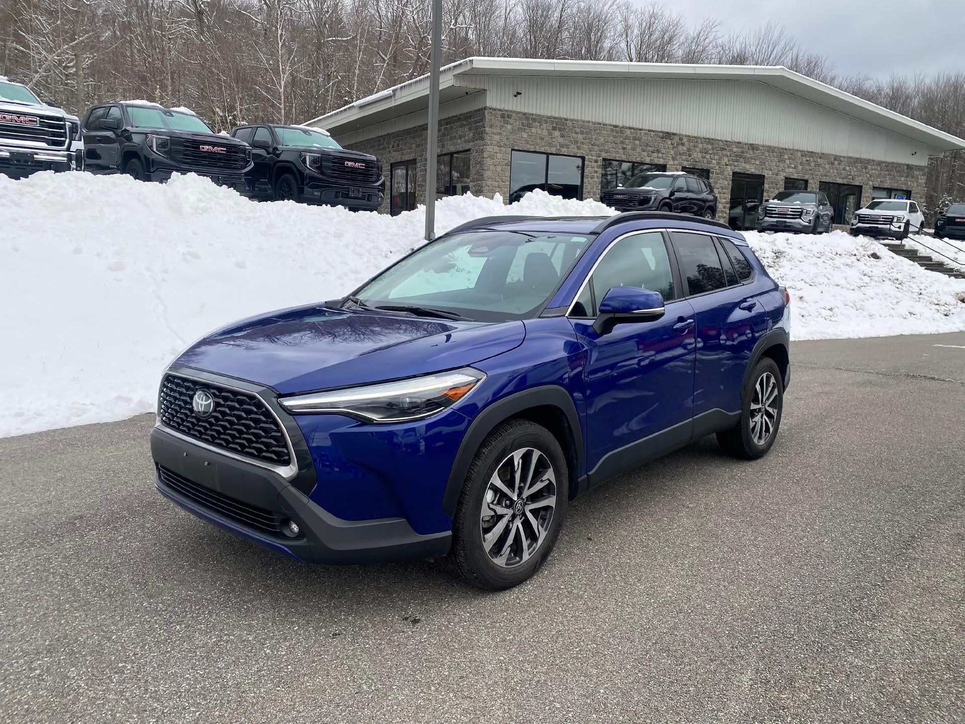 2023 Toyota Corolla Cross XLE