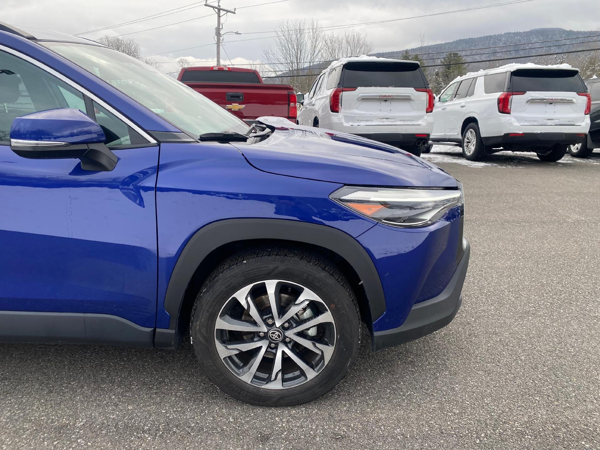 2023 Toyota Corolla Cross XLE